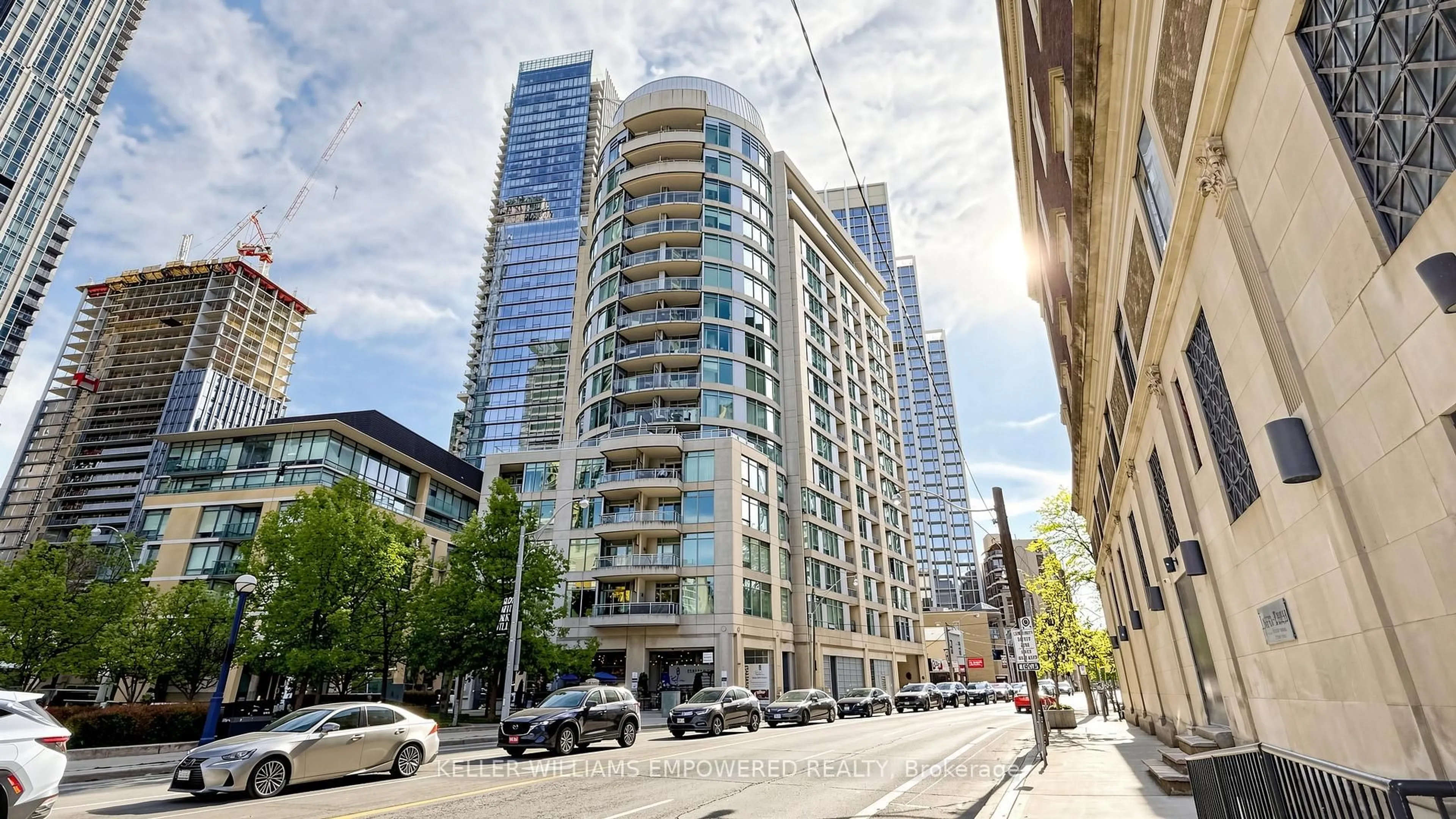 Unknown for 8 Scollard St #311, Toronto Ontario M5R 1M2
