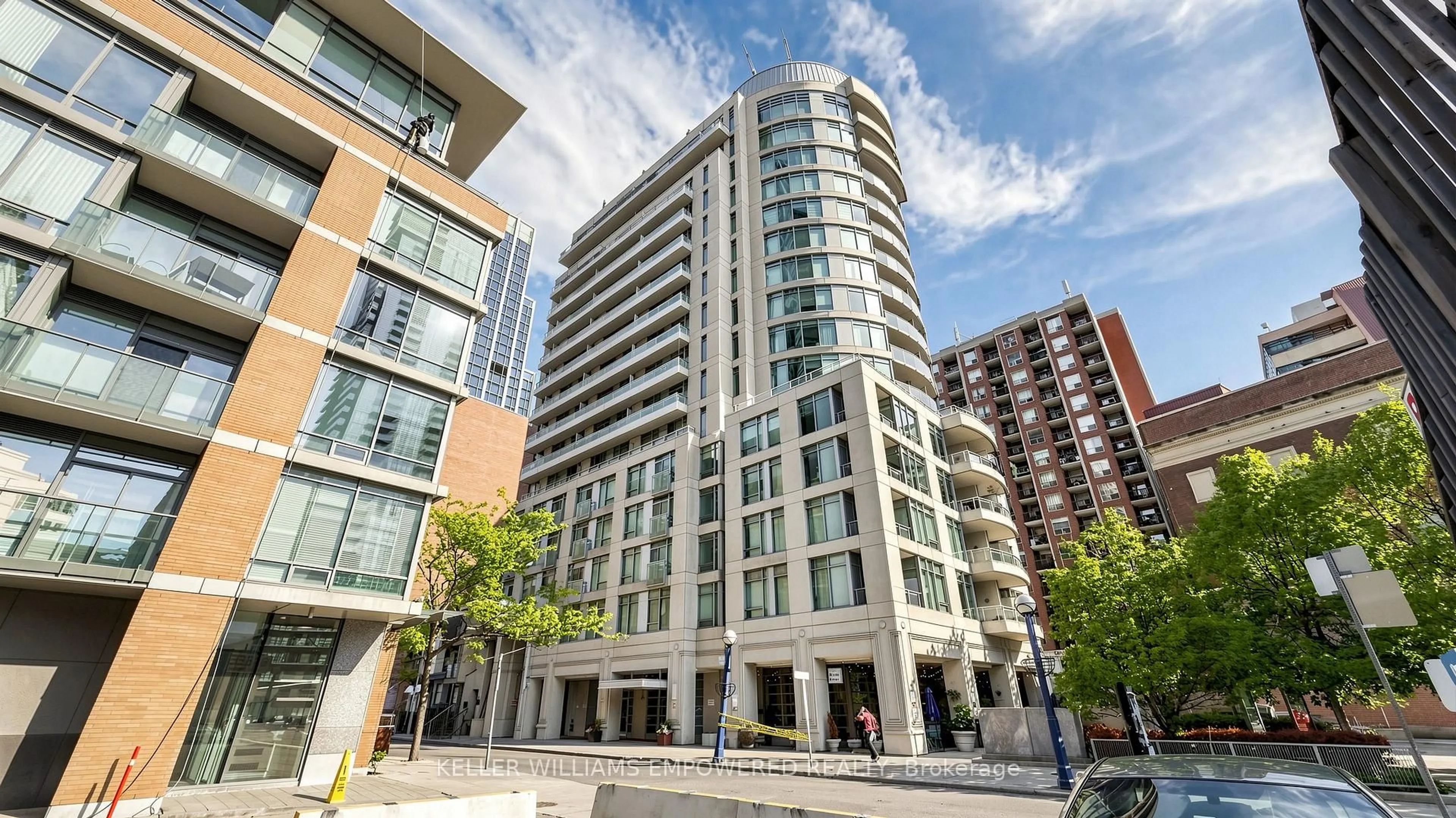 Unknown for 8 Scollard St #311, Toronto Ontario M5R 1M2