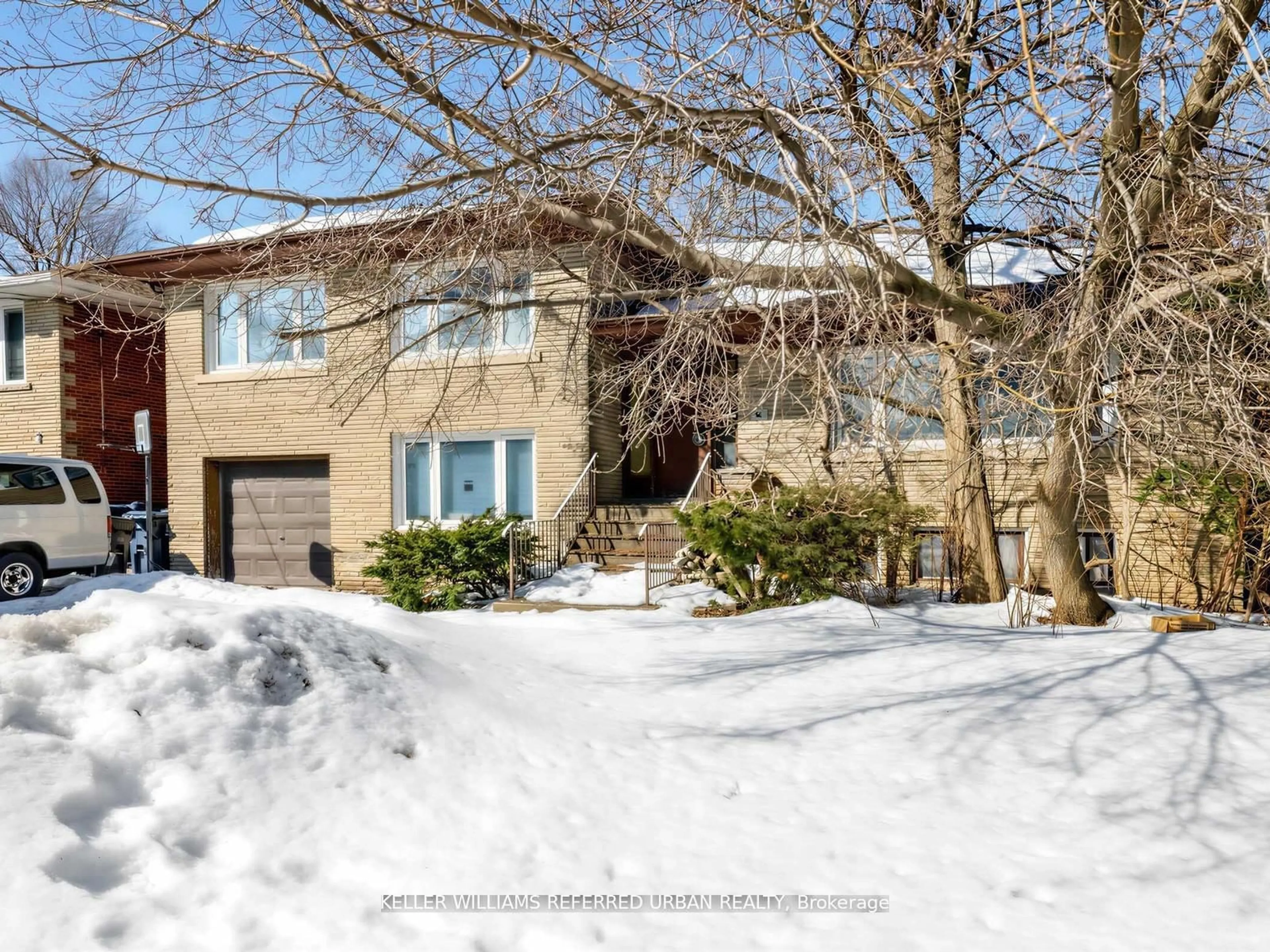 Unknown for 14 Frontenac Ave, Toronto Ontario M5N 1Z5