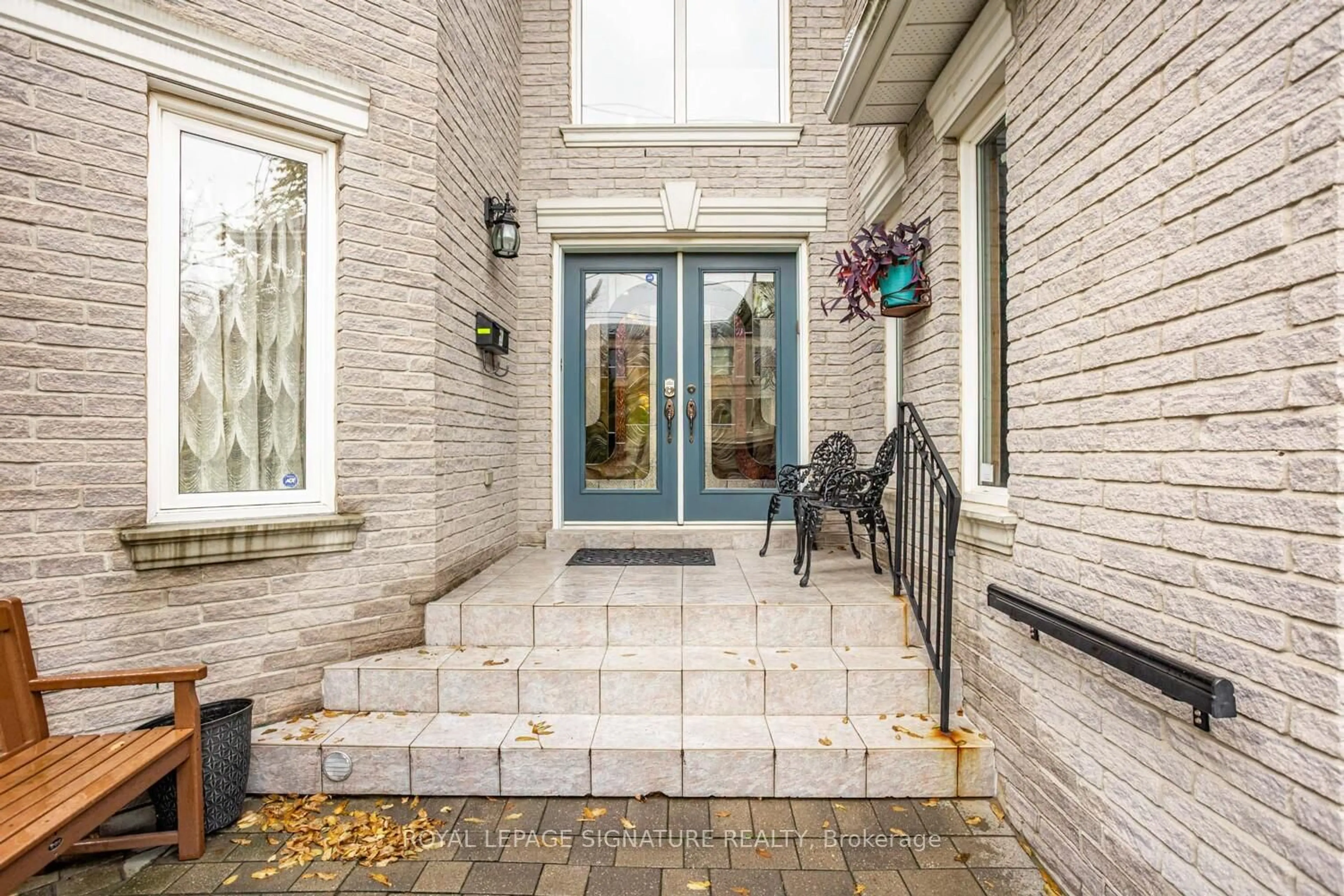Unknown for 221 Pleasant Ave, Toronto Ontario M2M 1M6