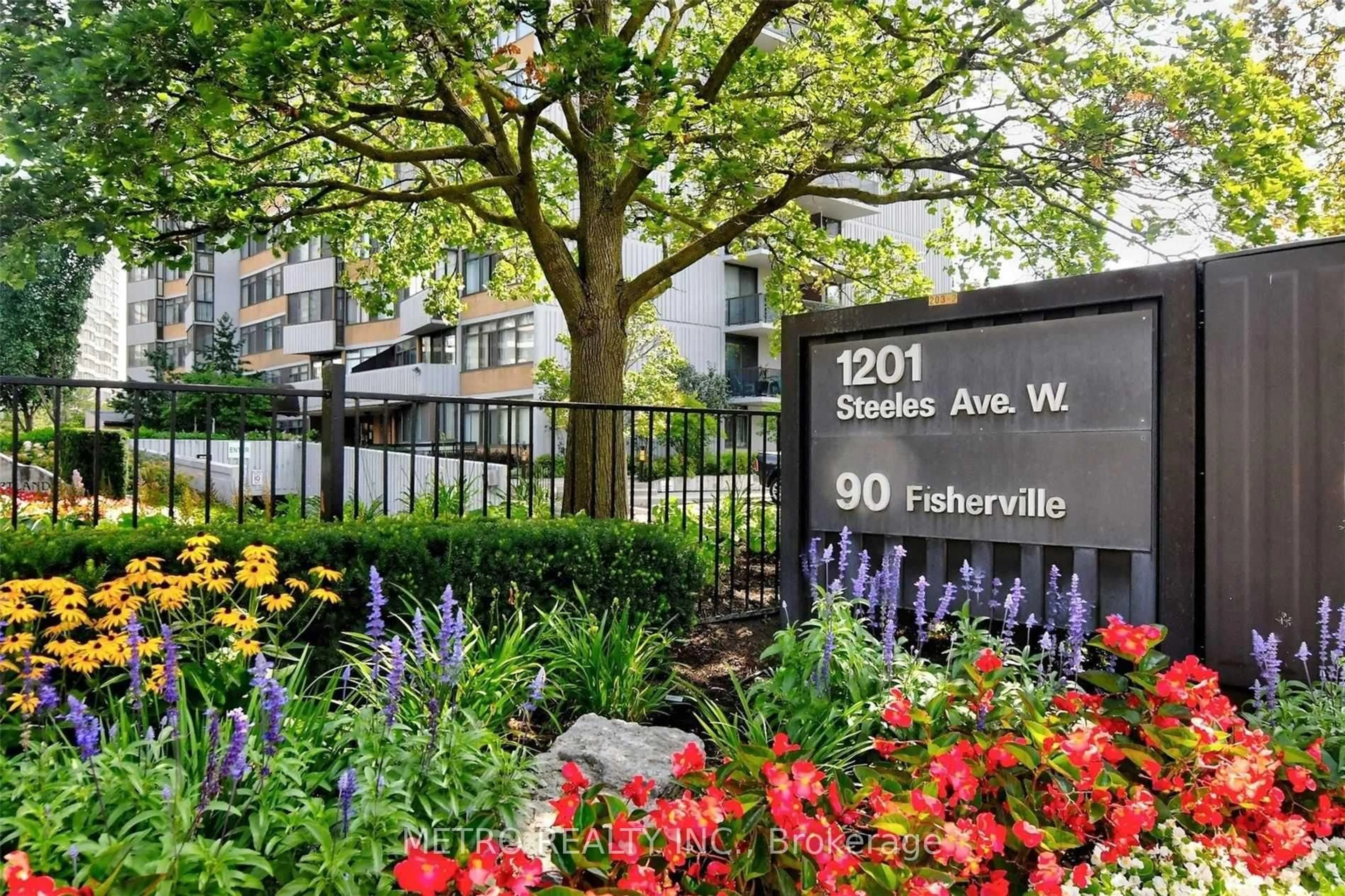 Patio, street for 90 Fisherville Rd #406, Toronto Ontario M2R 3J9