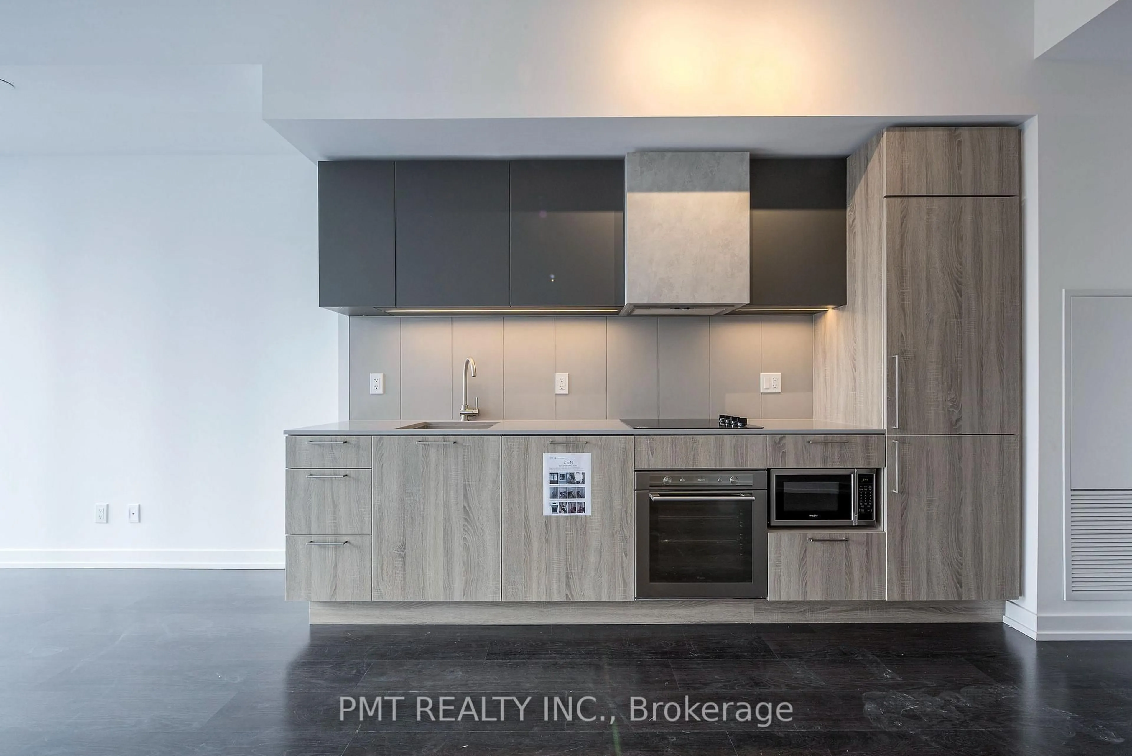 Standard kitchen, unknown for 19 Western Battery Rd #710, Toronto Ontario M6K 3S4