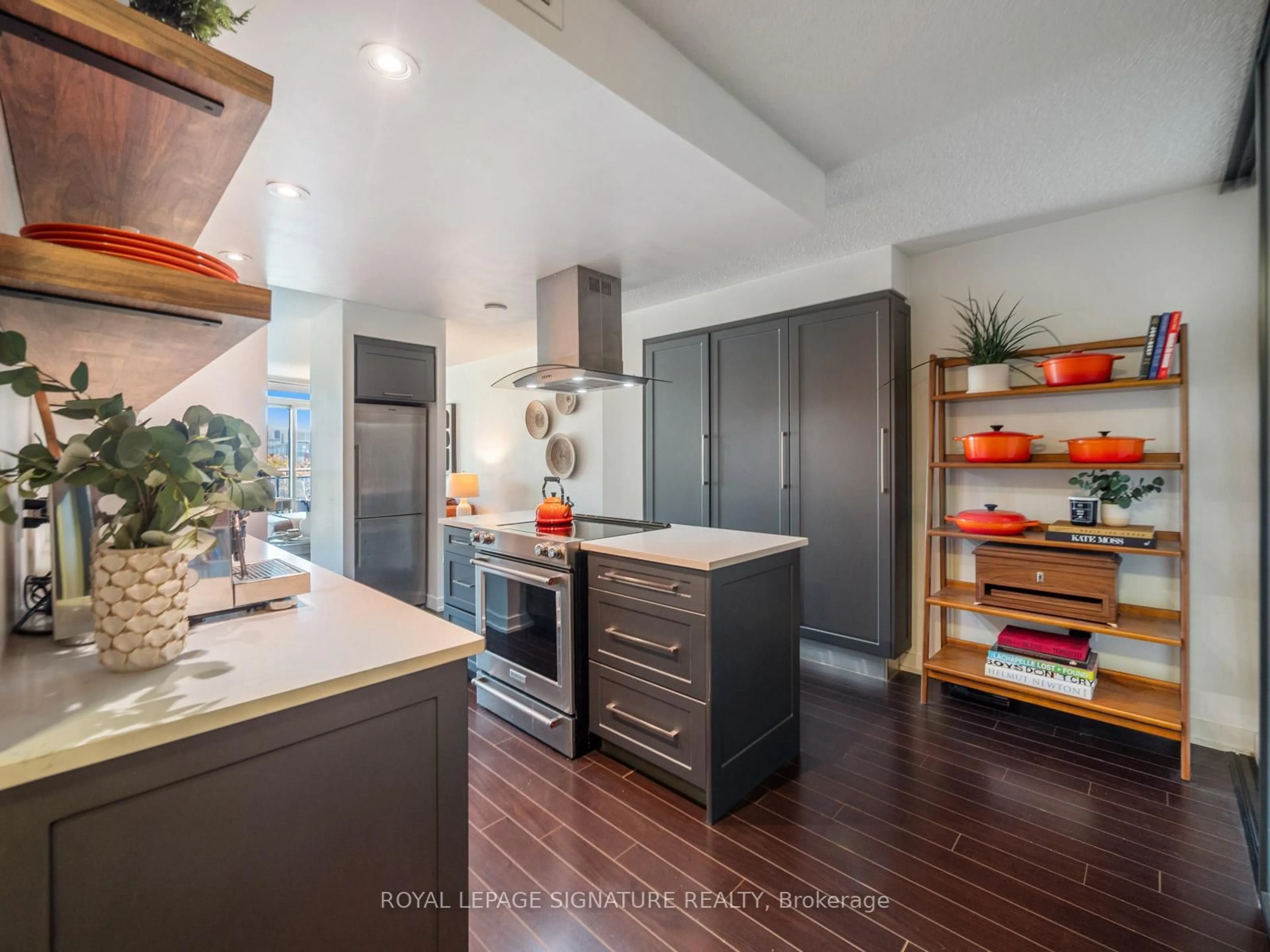 Open concept kitchen, unknown for 38 Dan Leckie Way #1109, Toronto Ontario M5V 2V6
