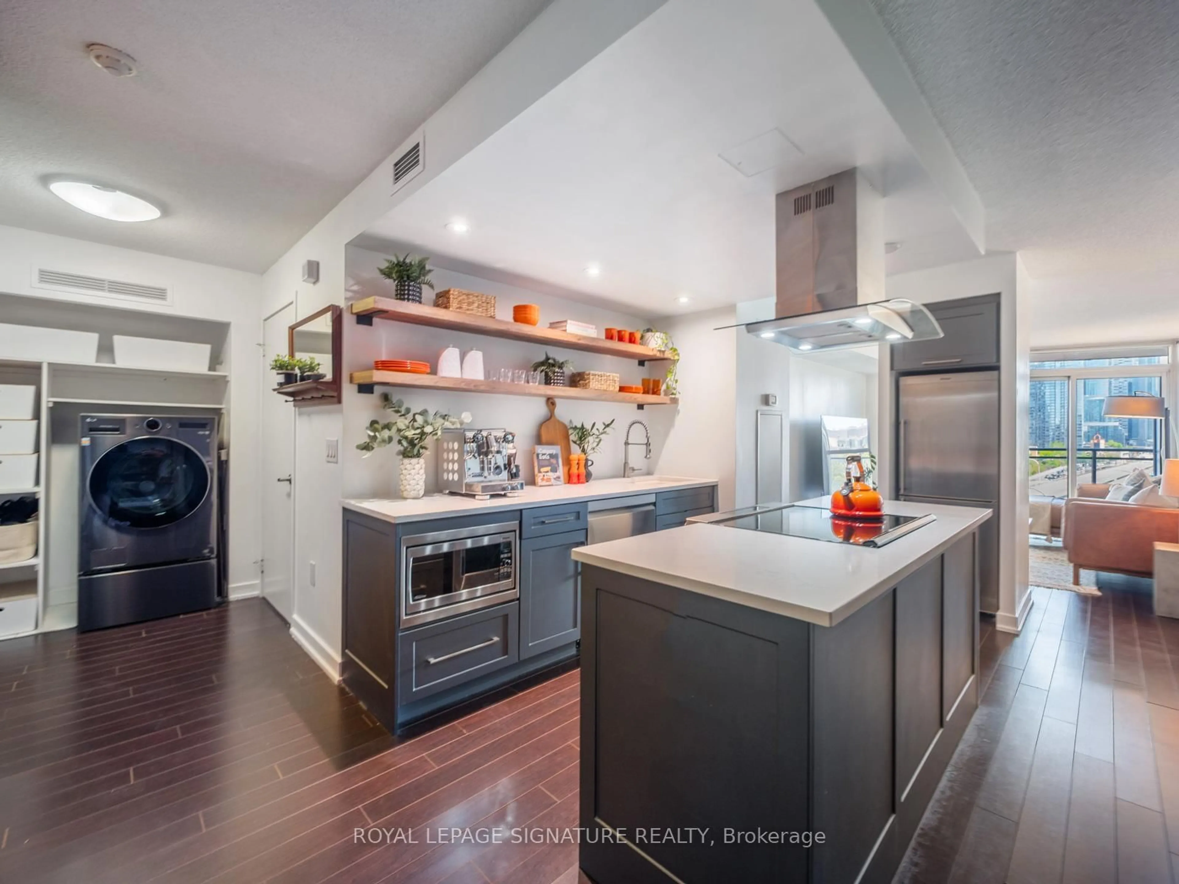 Open concept kitchen, unknown for 38 Dan Leckie Way #1109, Toronto Ontario M5V 2V6