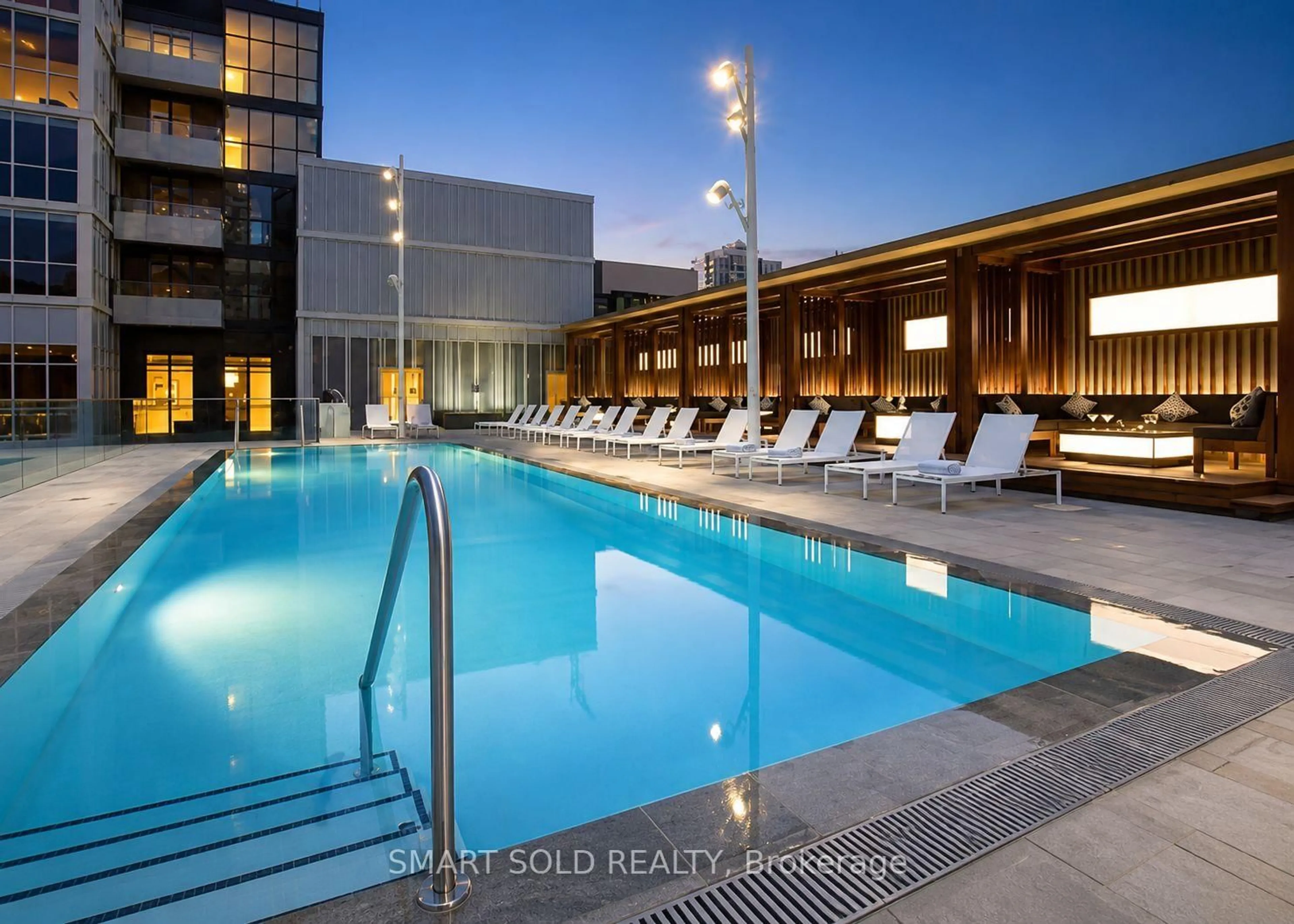 Pool for 300 Front St #1712, Toronto Ontario M5V 0E9