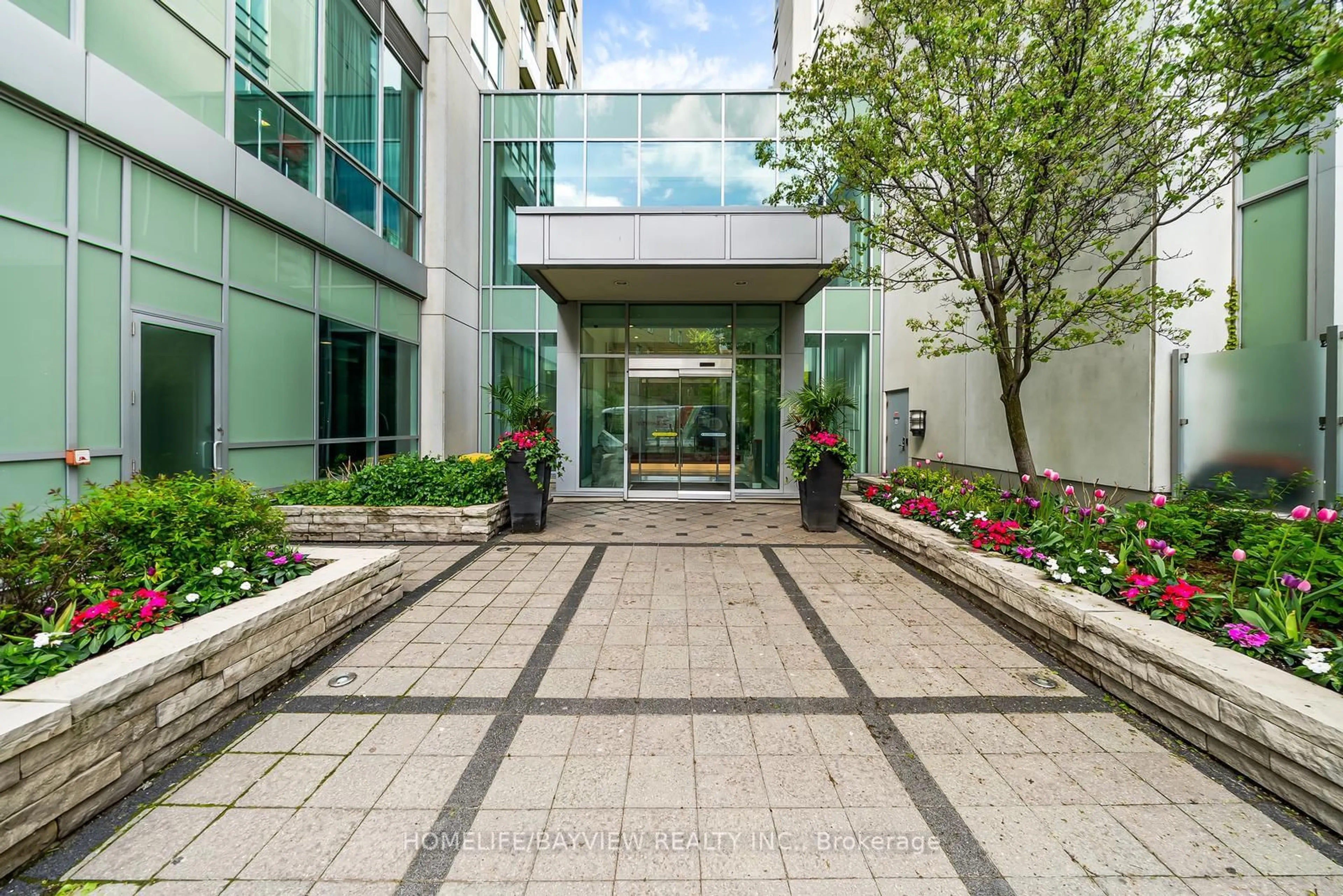 Unknown for 120 Homewood Ave #420, Toronto Ontario M4Y 2J3
