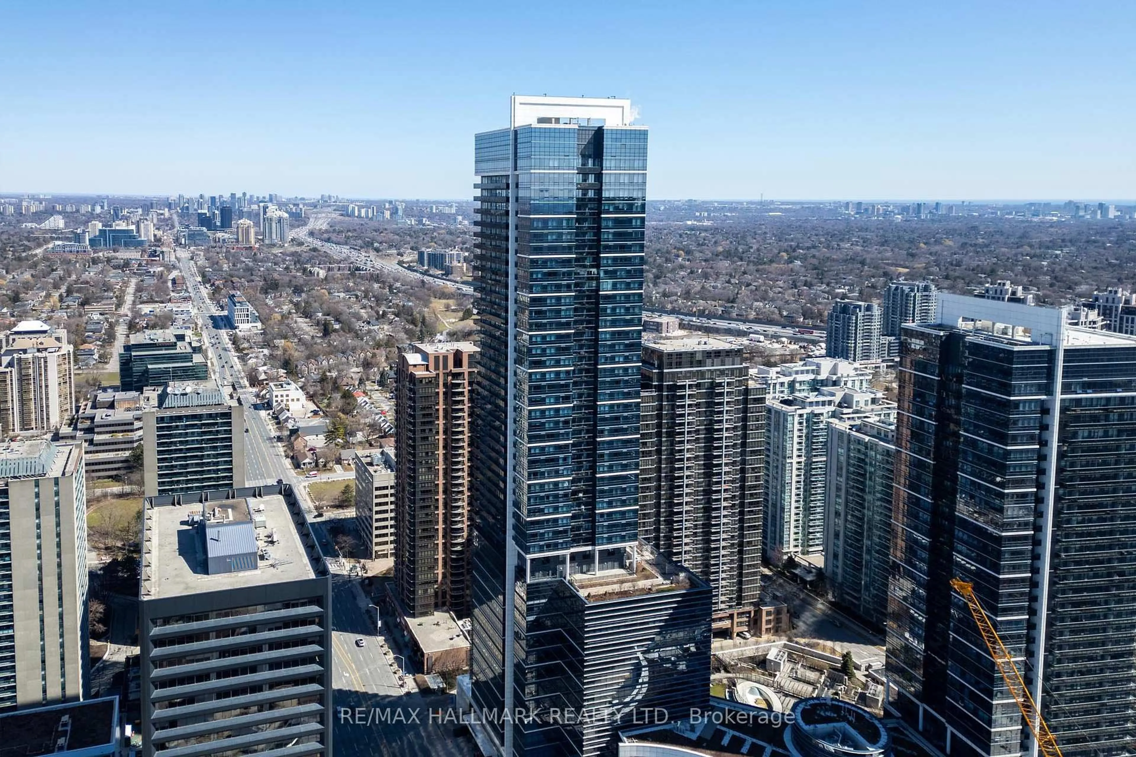 A pic from outside/outdoor area/front of a property/back of a property/a pic from drone, city buildings view from balcony for 5 Sheppard Ave #4022, Toronto Ontario M2N 0G4