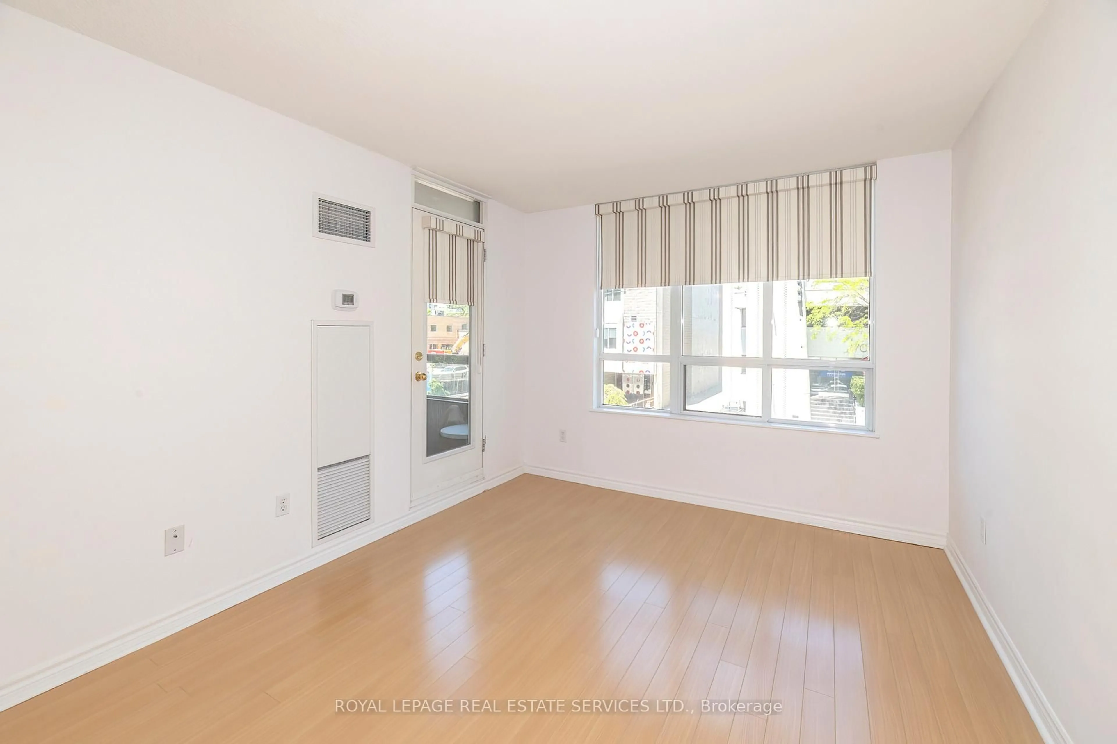 A pic of a room for 195 Merton St #212, Toronto Ontario M4S 3H6