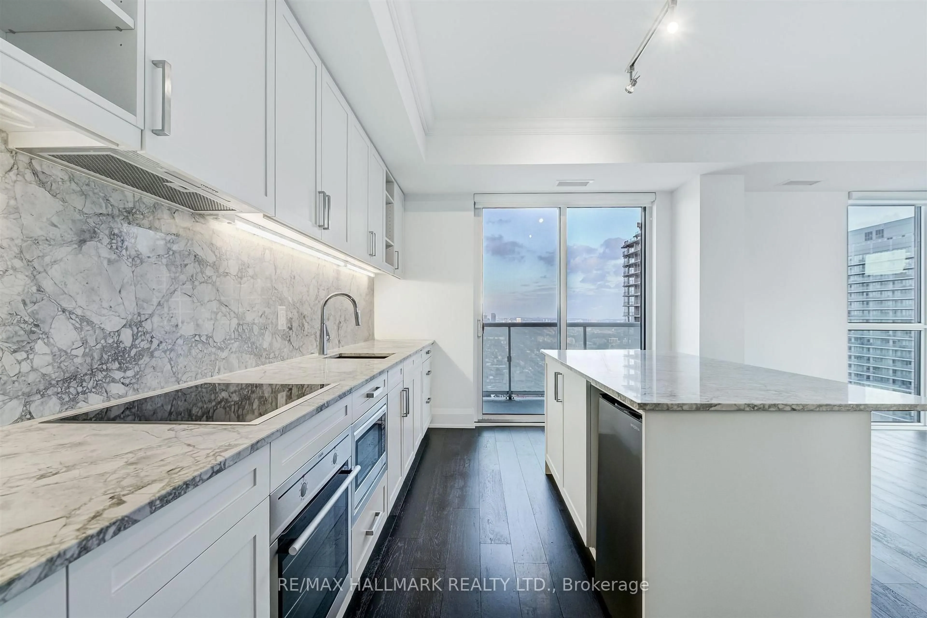 Unknown for 101 Erskine Ave #2907, Toronto Ontario M4P 1Y5