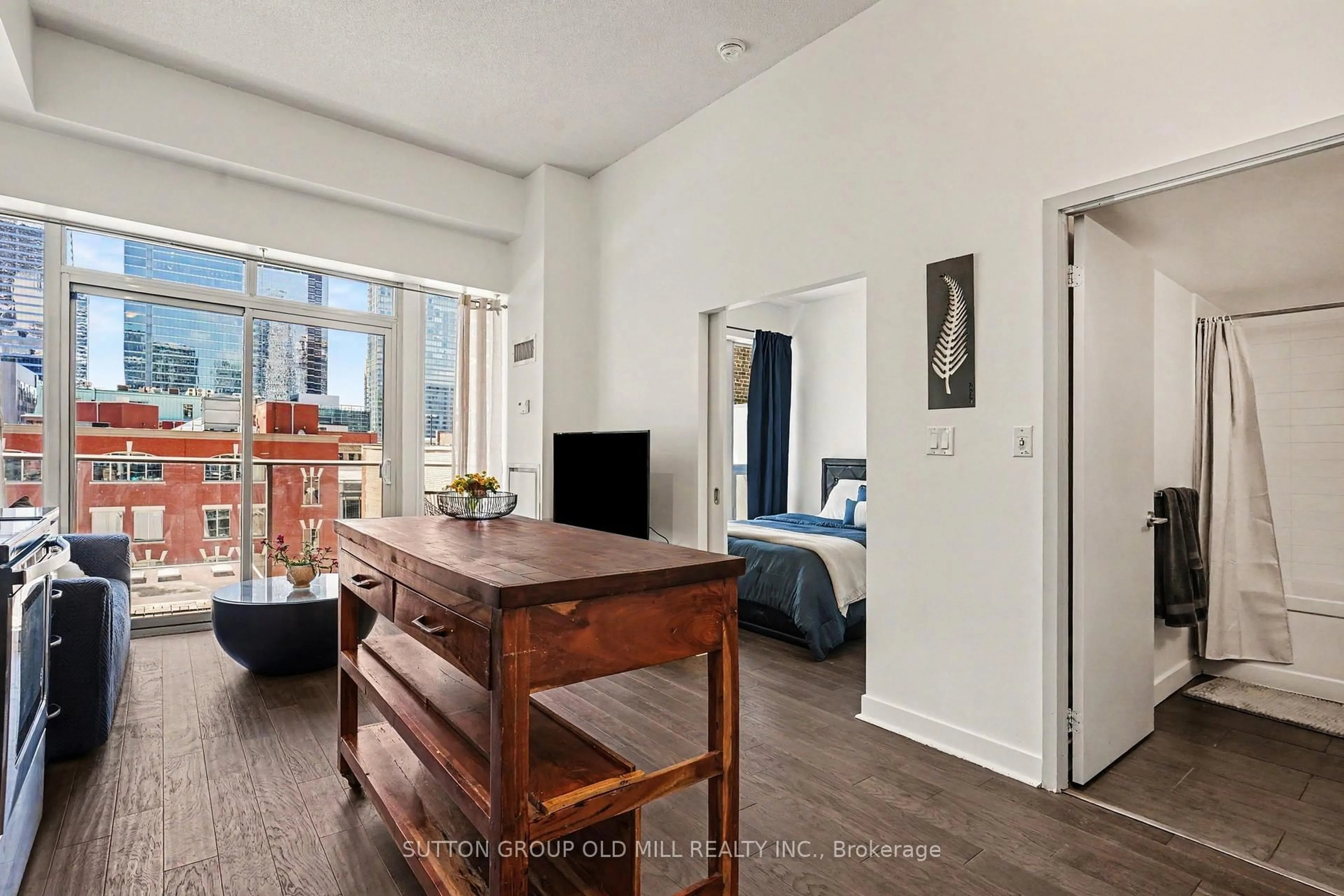 Unknown for 126 Simcoe St #713, Toronto Ontario M5H 4E6