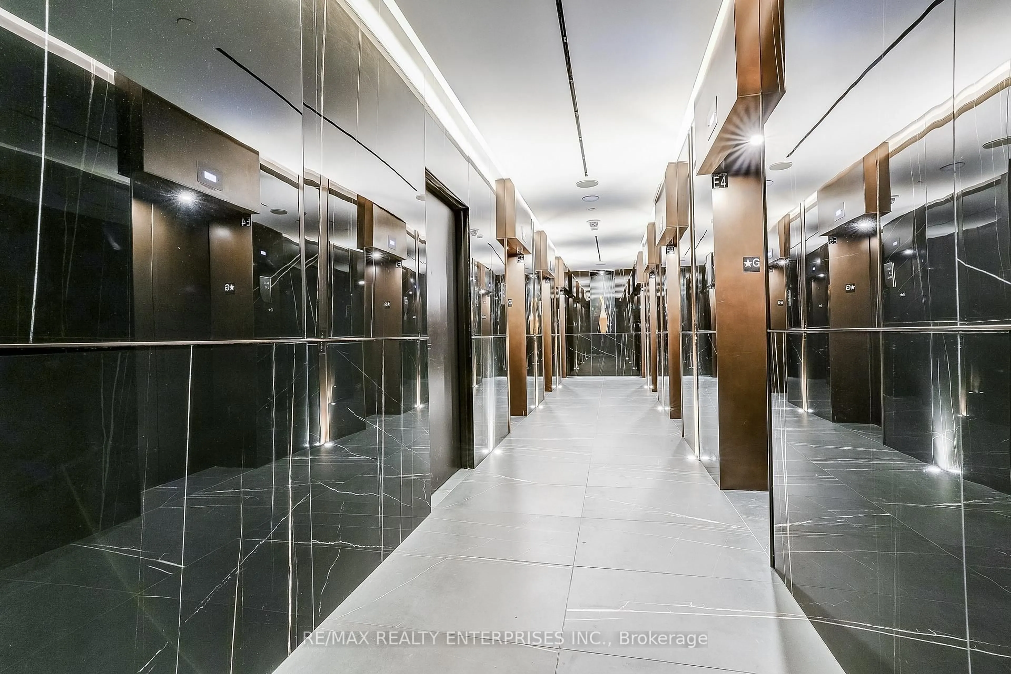 Indoor foyer for 11 Yorkville Ave #2409, Toronto Ontario M4W 0B7