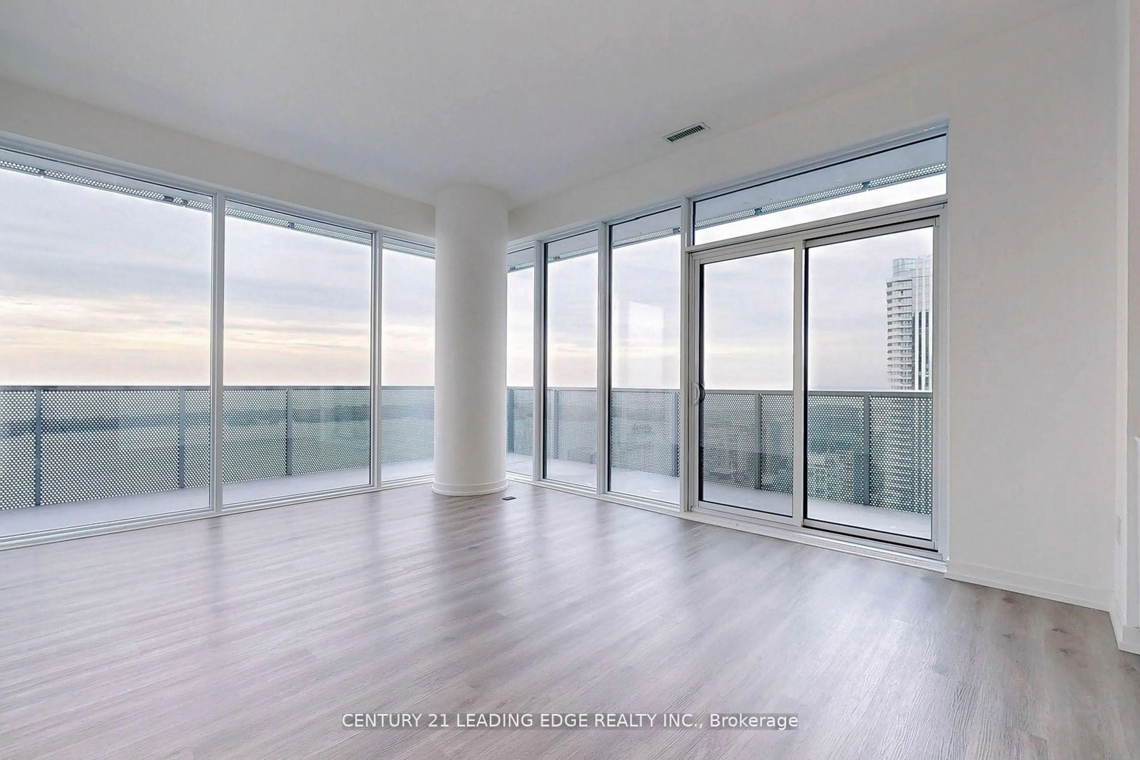A pic of a room for 138 Downes St #5909, Toronto Ontario M5E 0E4