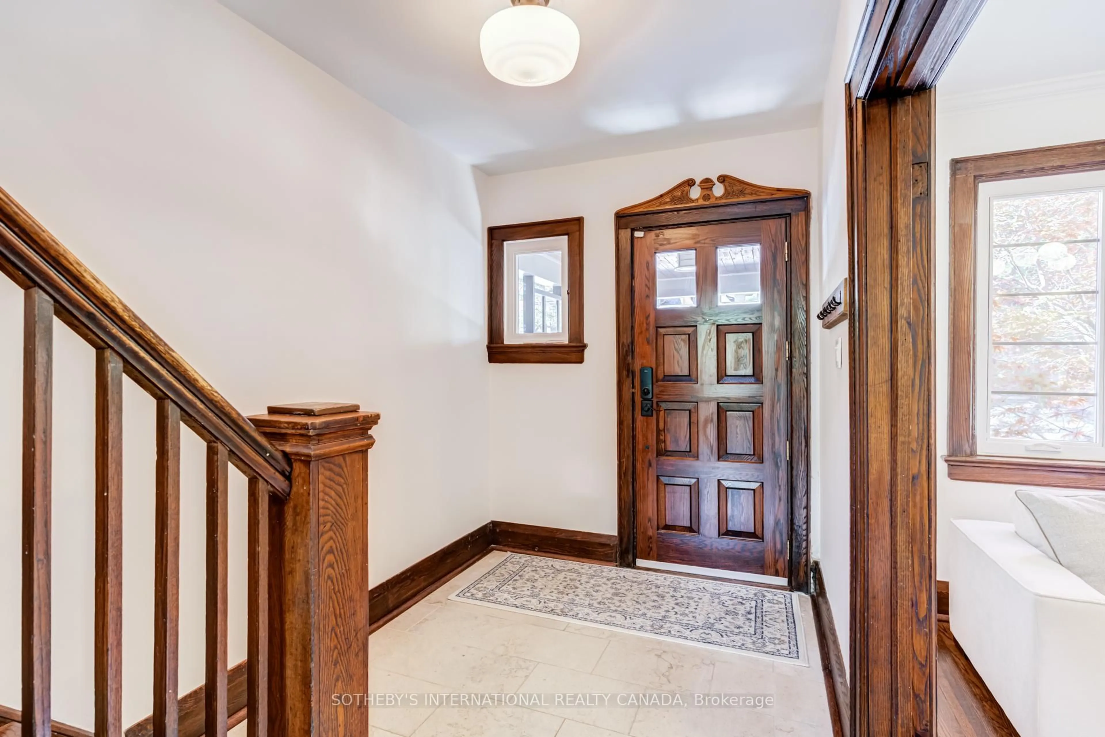 Indoor entryway for 361 Hillsdale Ave, Toronto Ontario M4S 1T9