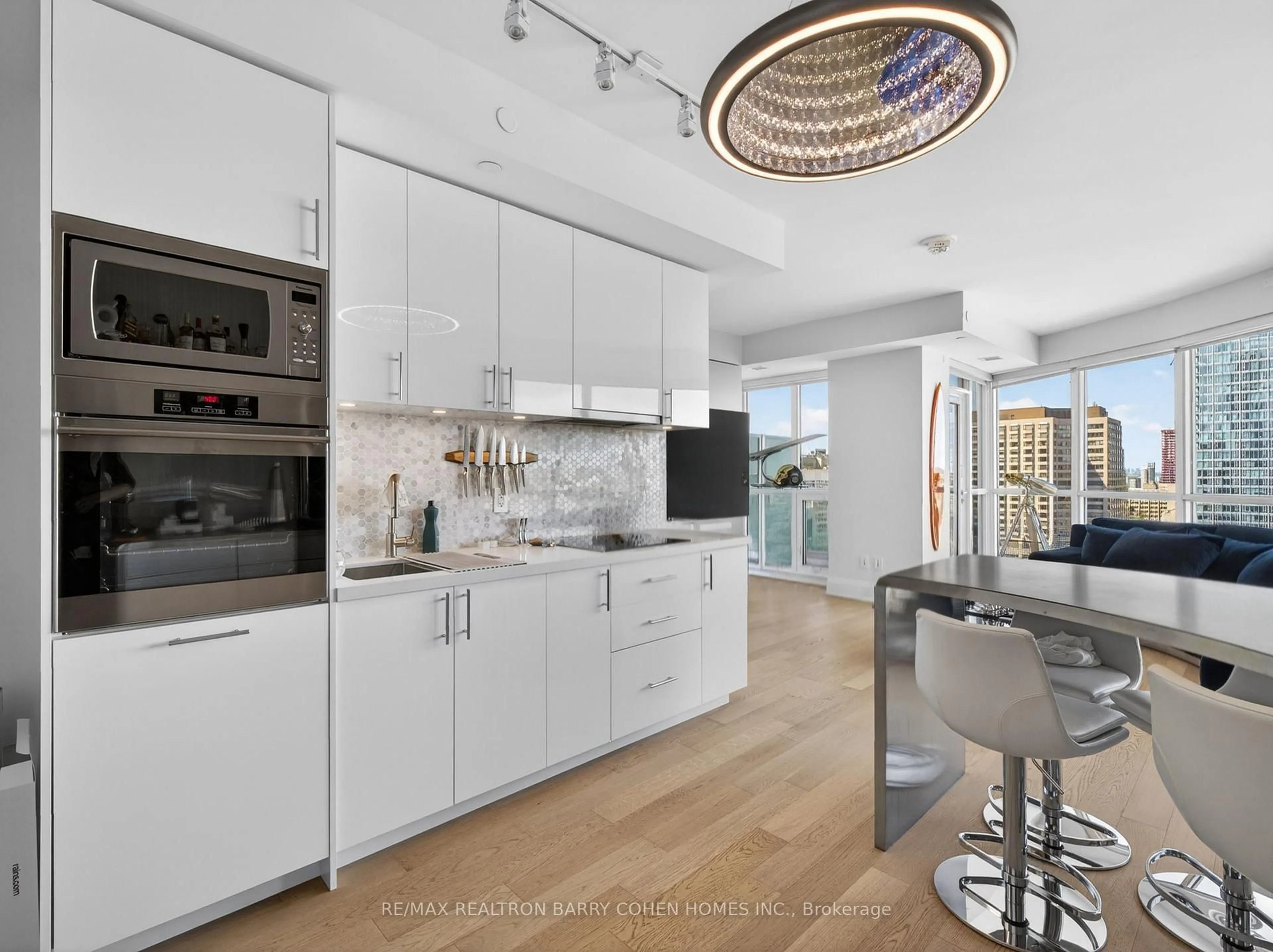 Contemporary kitchen, ceramic/tile floor for 88 Cumberland St #2104, Toronto Ontario M5R 0C8