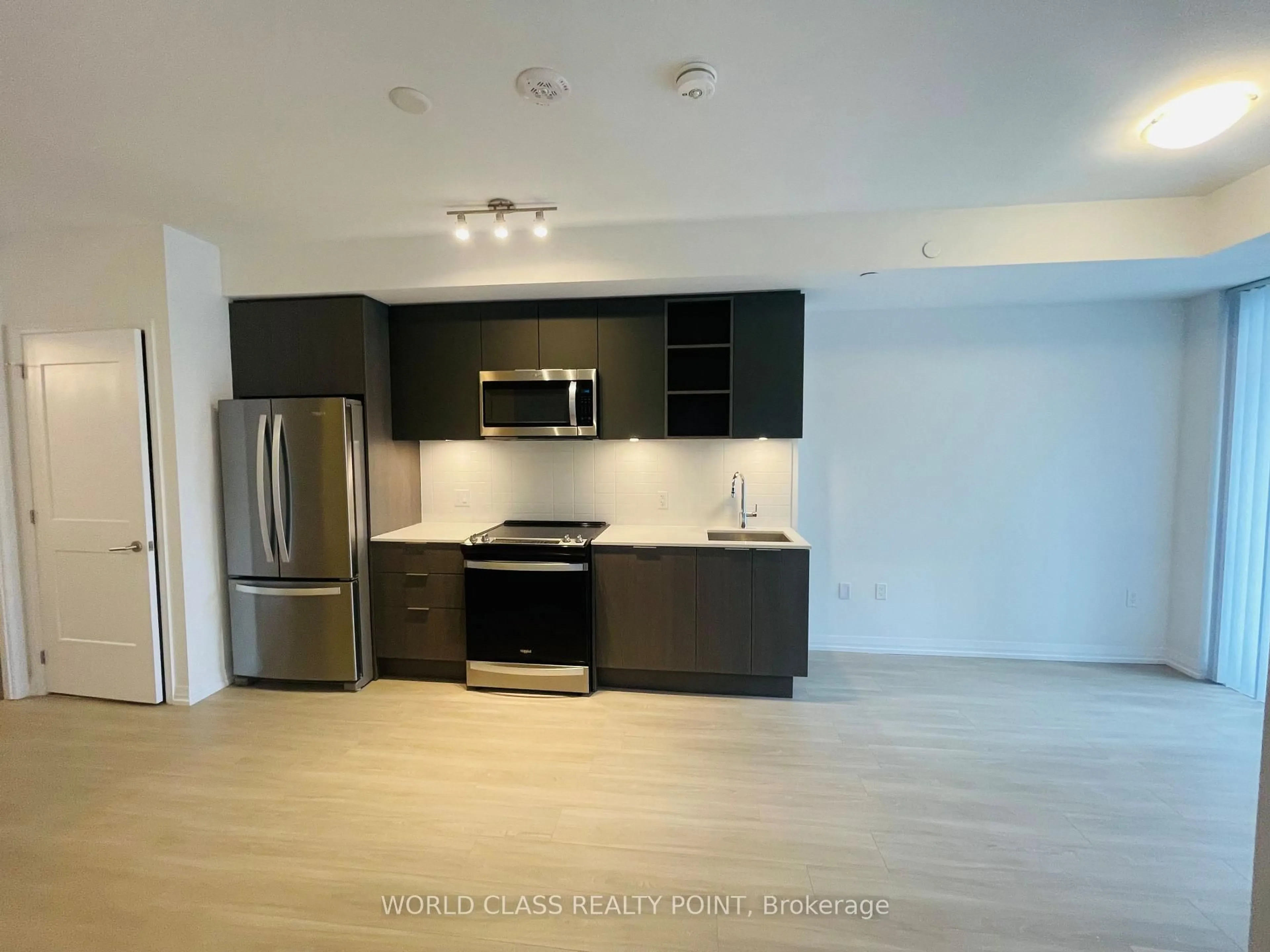 Open concept kitchen, unknown for 50 Dunfield Ave #1114, Toronto Ontario M4S 0E4