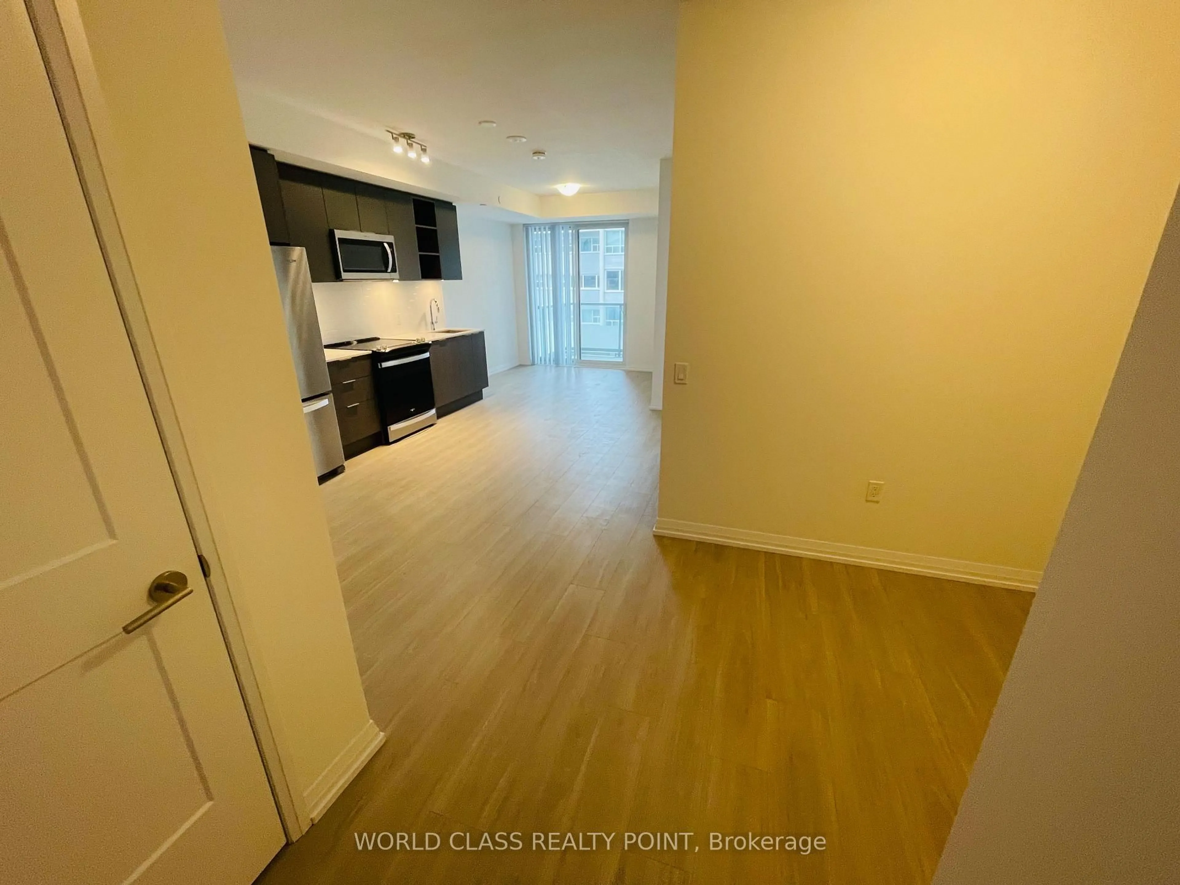A pic of a room for 50 Dunfield Ave #1114, Toronto Ontario M4S 0E4
