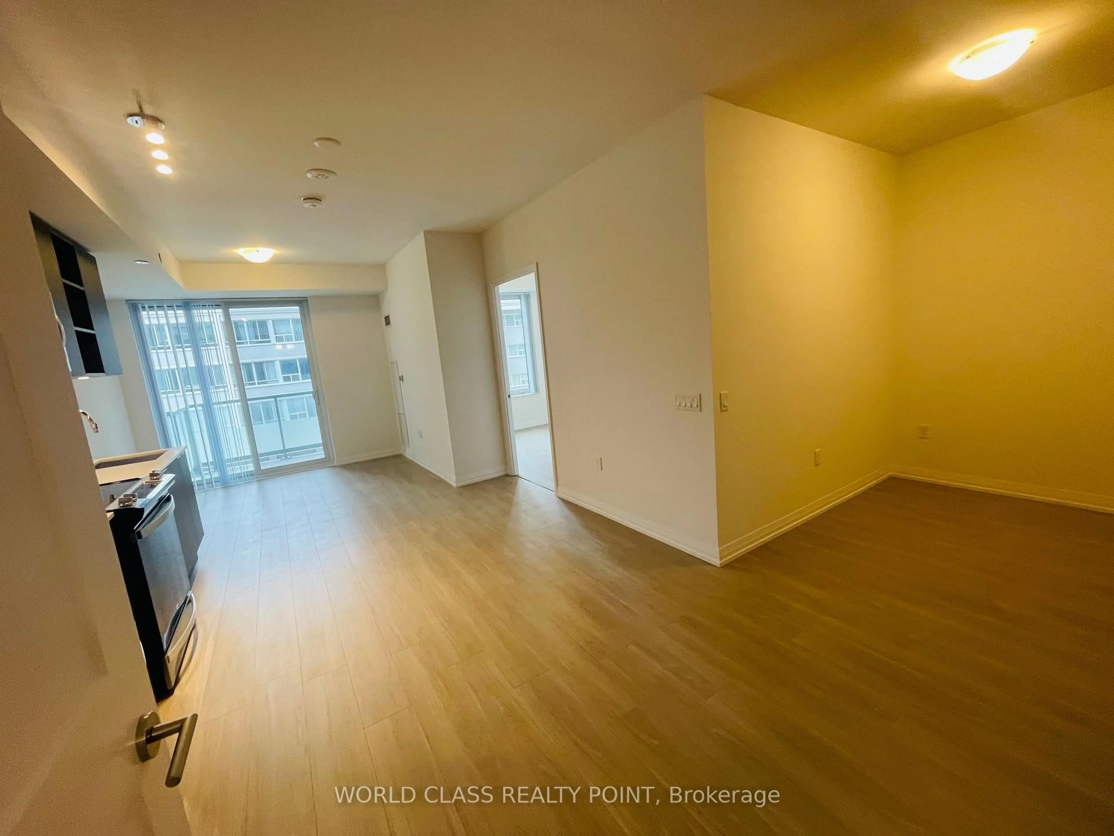 A pic of a room for 50 Dunfield Ave #1114, Toronto Ontario M4S 0E4