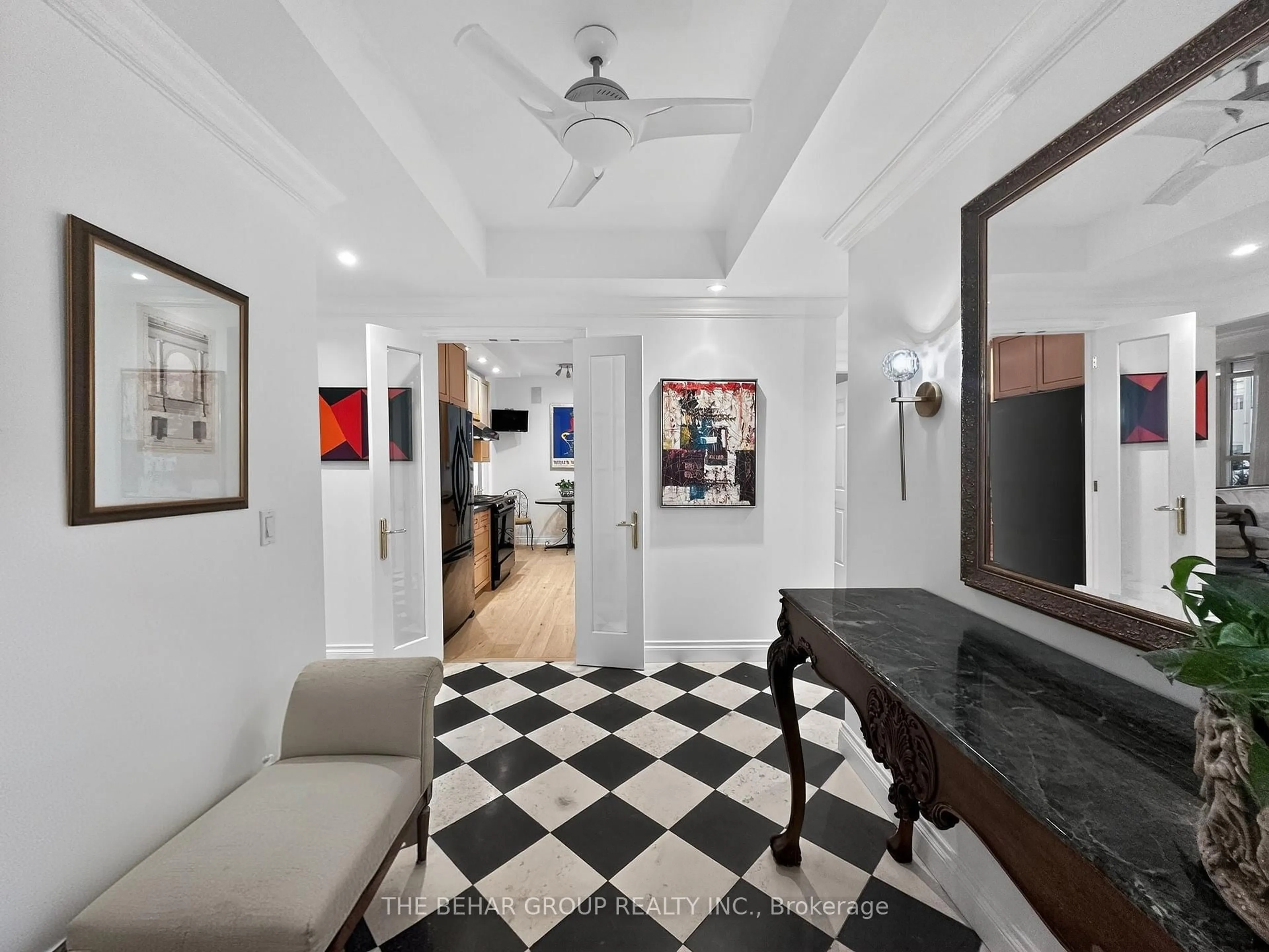 Indoor foyer for 8 Sultan St #304, Toronto Ontario M5S 1L7
