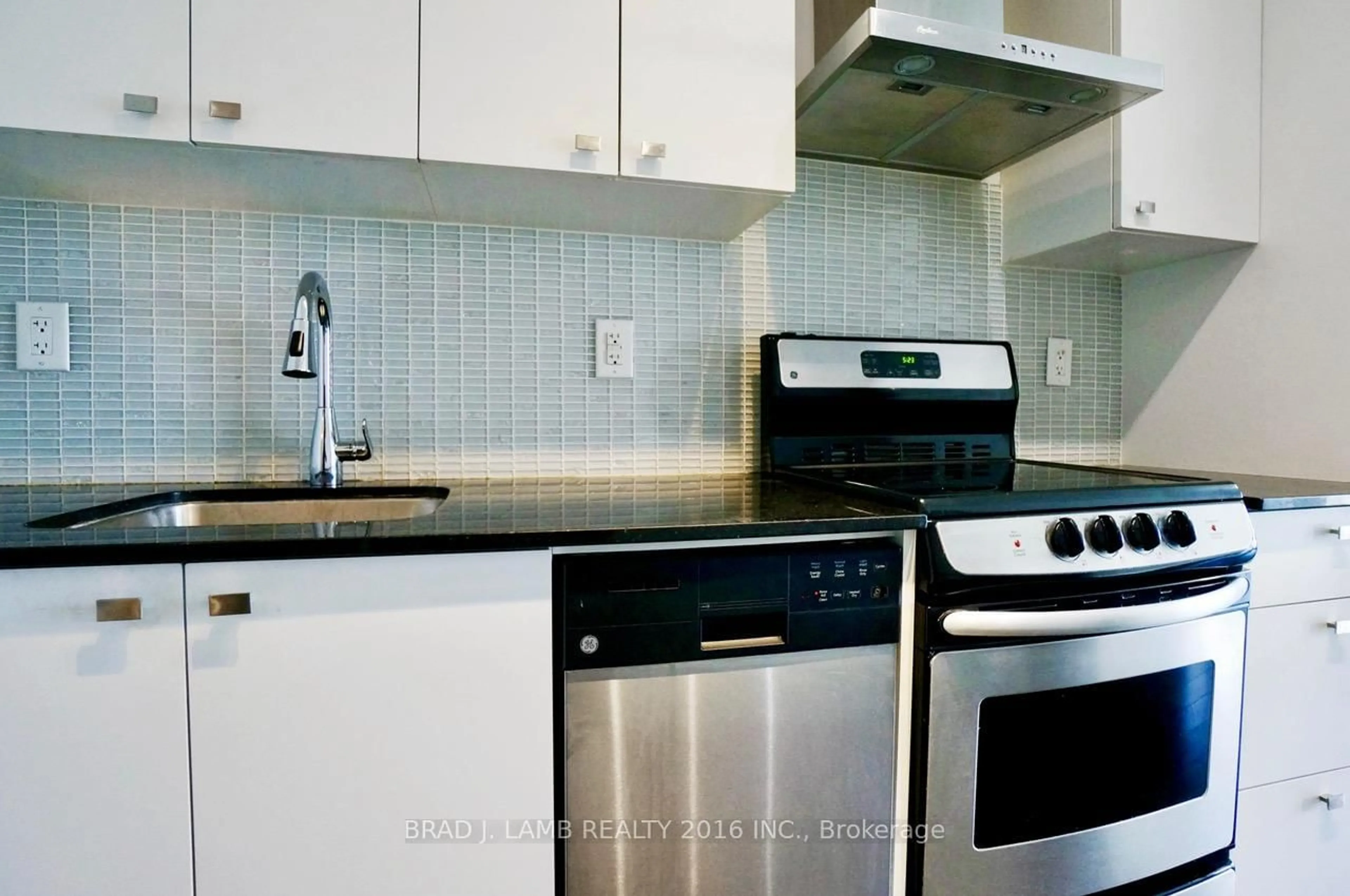 Standard kitchen, unknown for 51 East Liberty St #2211, Toronto Ontario M6K 3P8
