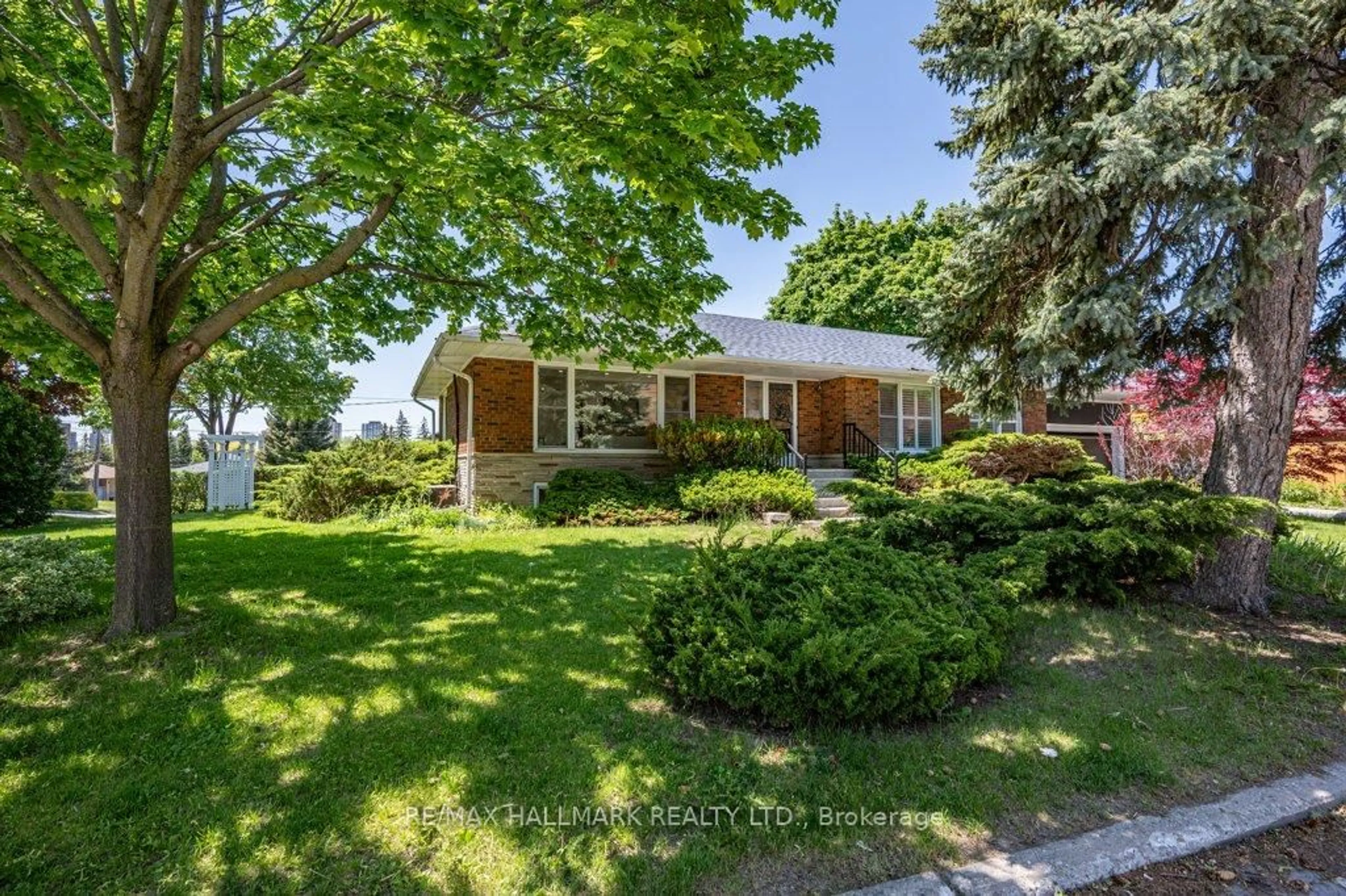 Unknown for 33 Tinder Cres, Toronto Ontario M4A 1L2