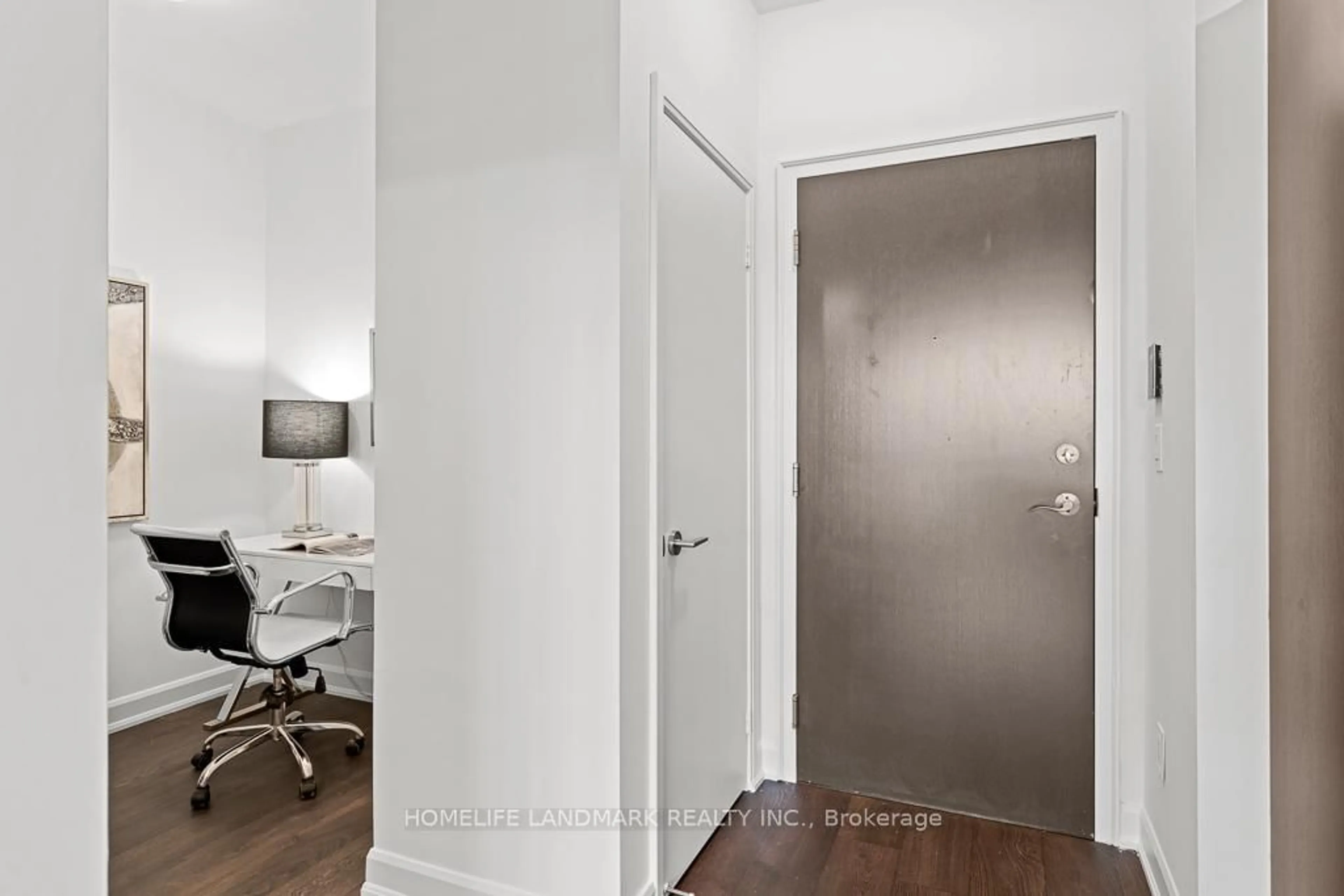 Indoor entryway for 9 Bogert Ave #3706, Toronto Ontario M2N 0H3