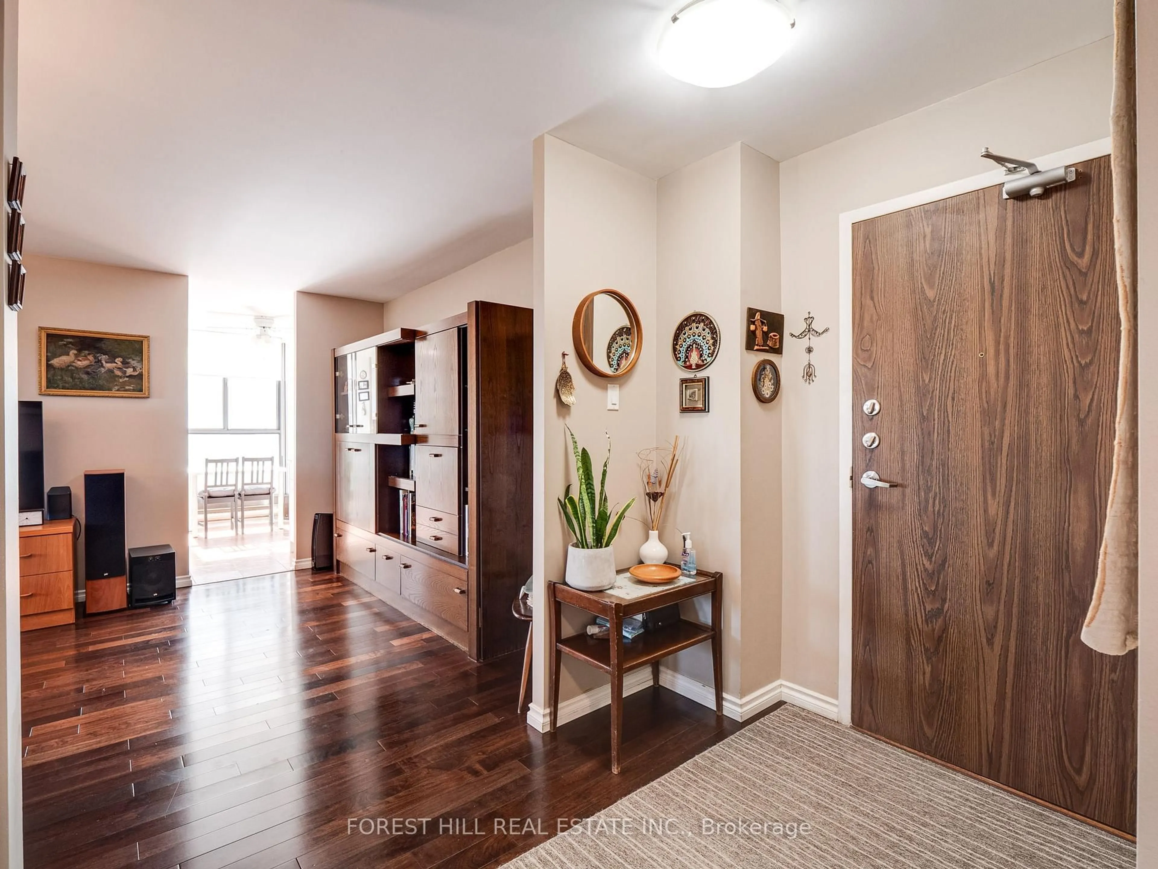 Indoor entryway for 100 Antibes Dr #1706, Toronto Ontario M2R 3N1