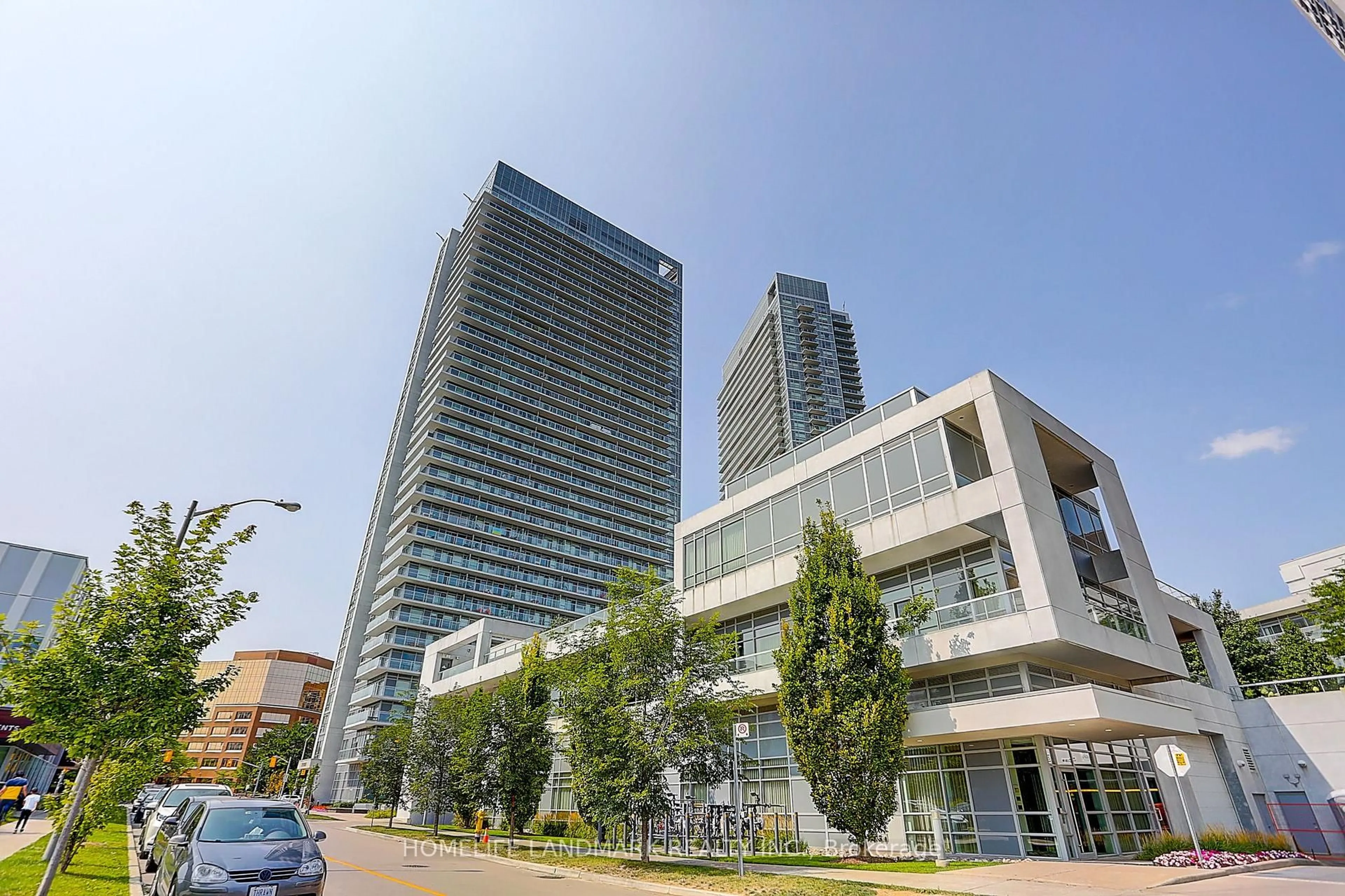 Indoor foyer for 275 Yorkland Rd #2201, Toronto Ontario M2J 0B4