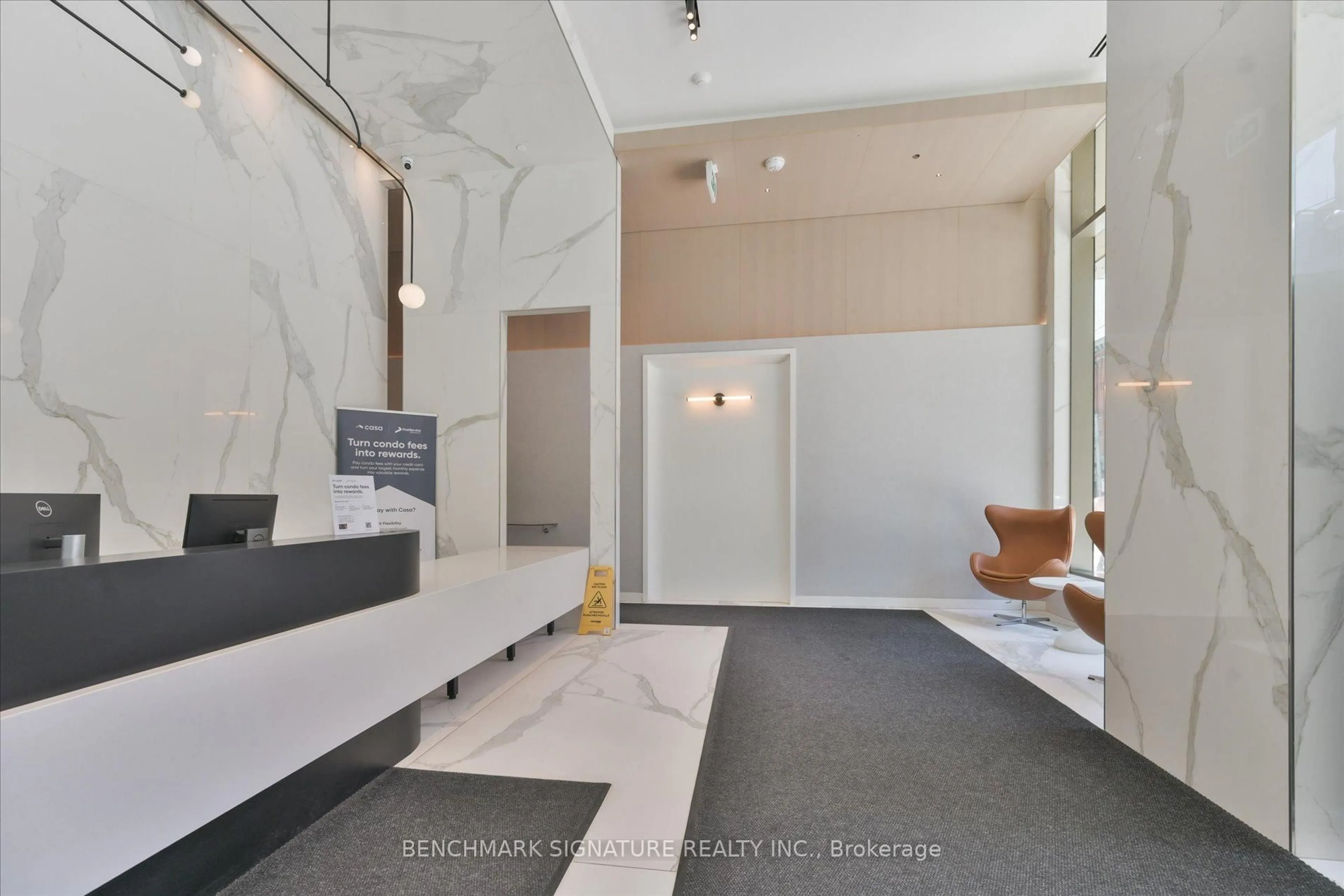 Indoor foyer for 88 Queen St #1212, Toronto Ontario M5C 0B6
