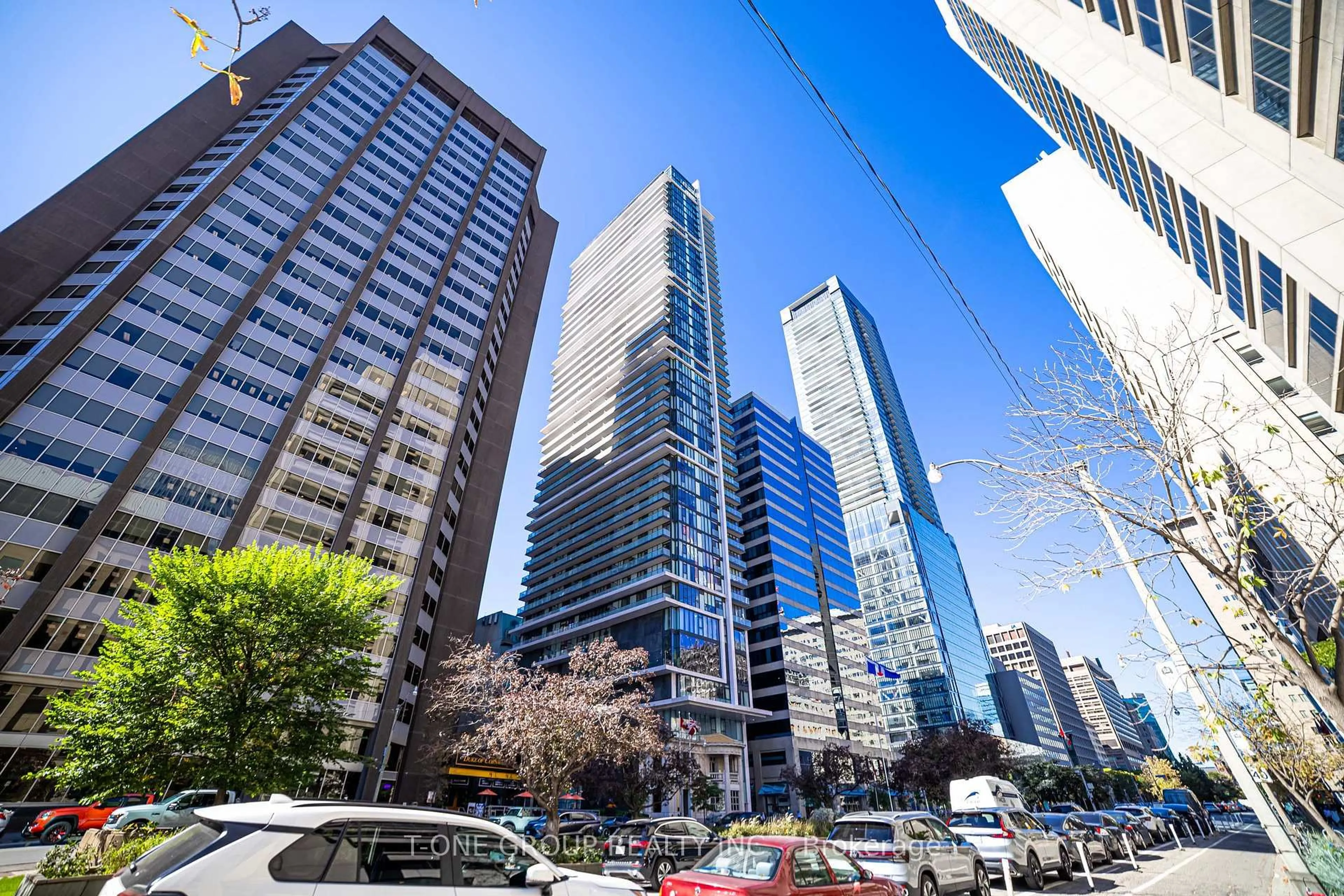 Unknown for 426 University Ave #1705, Toronto Ontario M5G 1S9