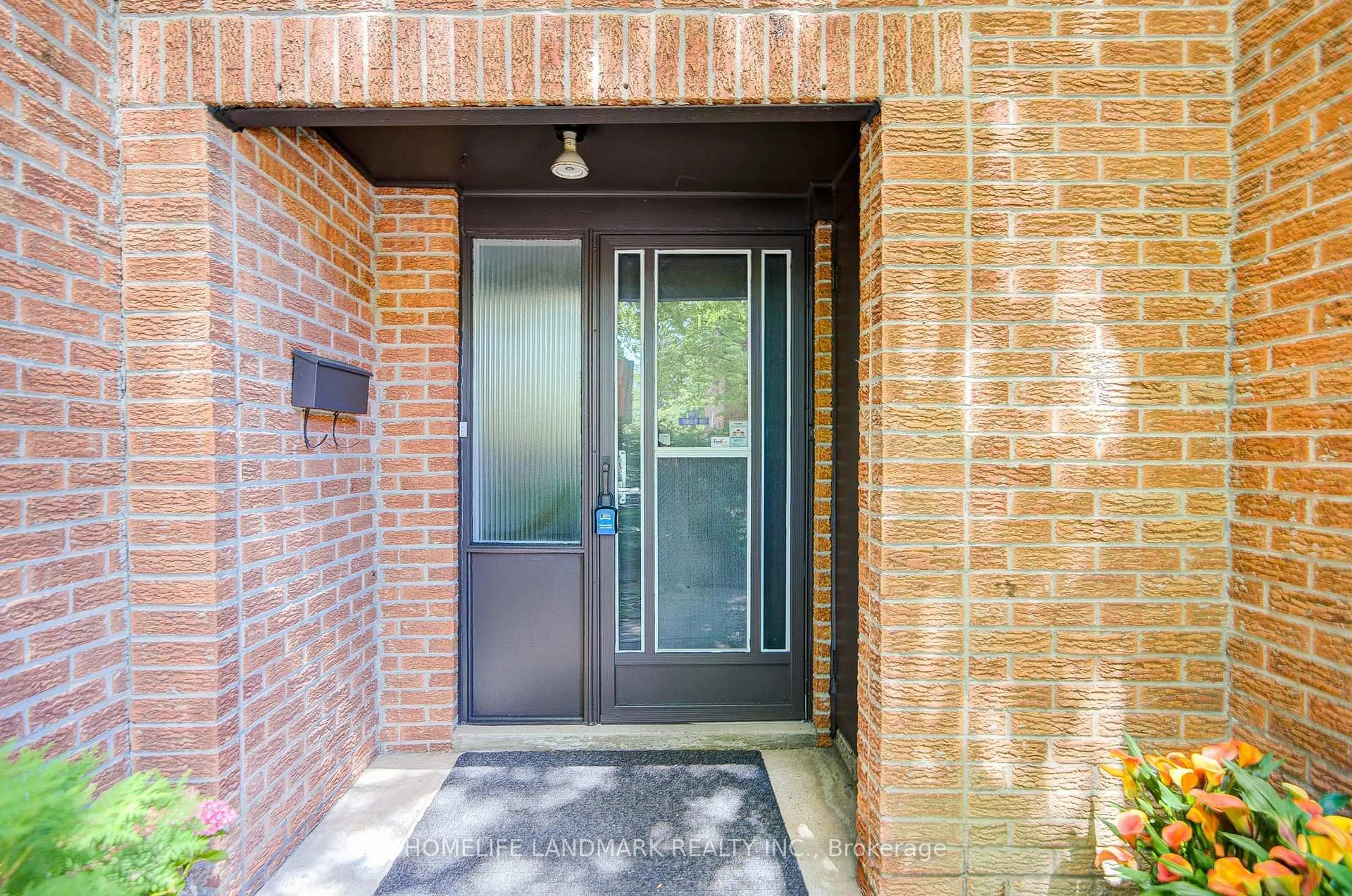 Indoor entryway for 14 Low Meadoway, Toronto Ontario M2H 2V7