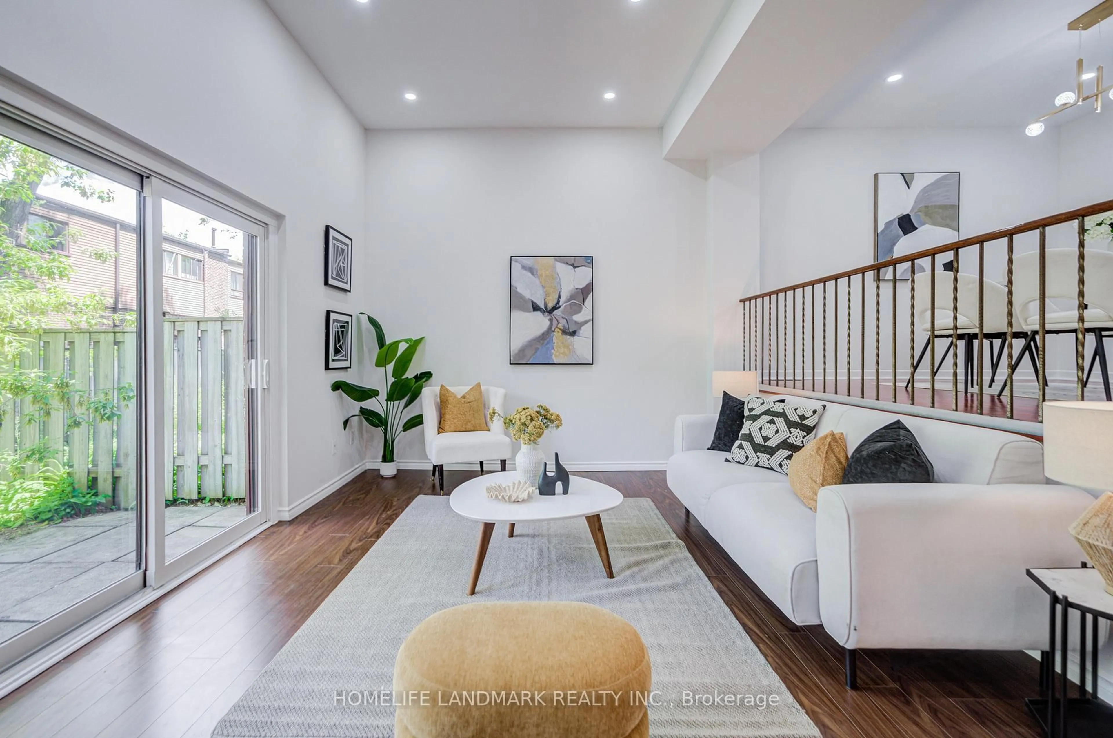 Living room with furniture, unknown for 14 Low Meadoway, Toronto Ontario M2H 2V7