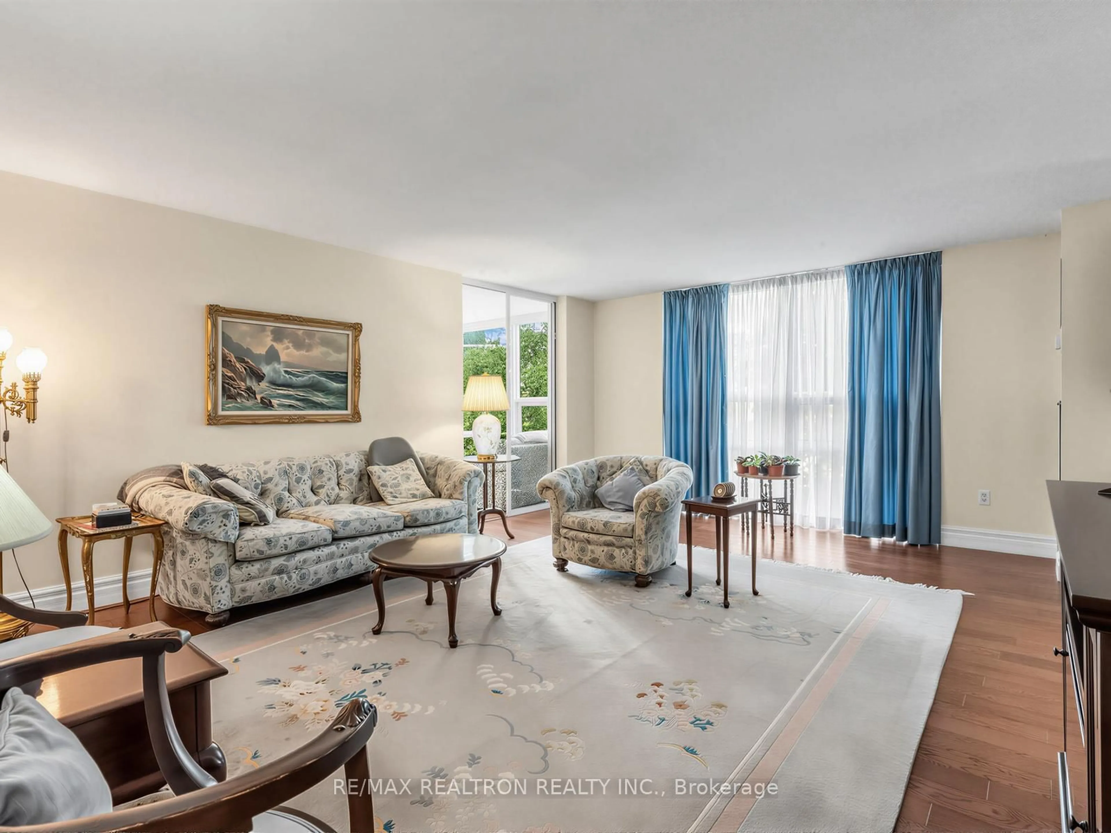 Living room with furniture, unknown for 131 Beecroft Rd #203, Toronto Ontario M2N 6G9