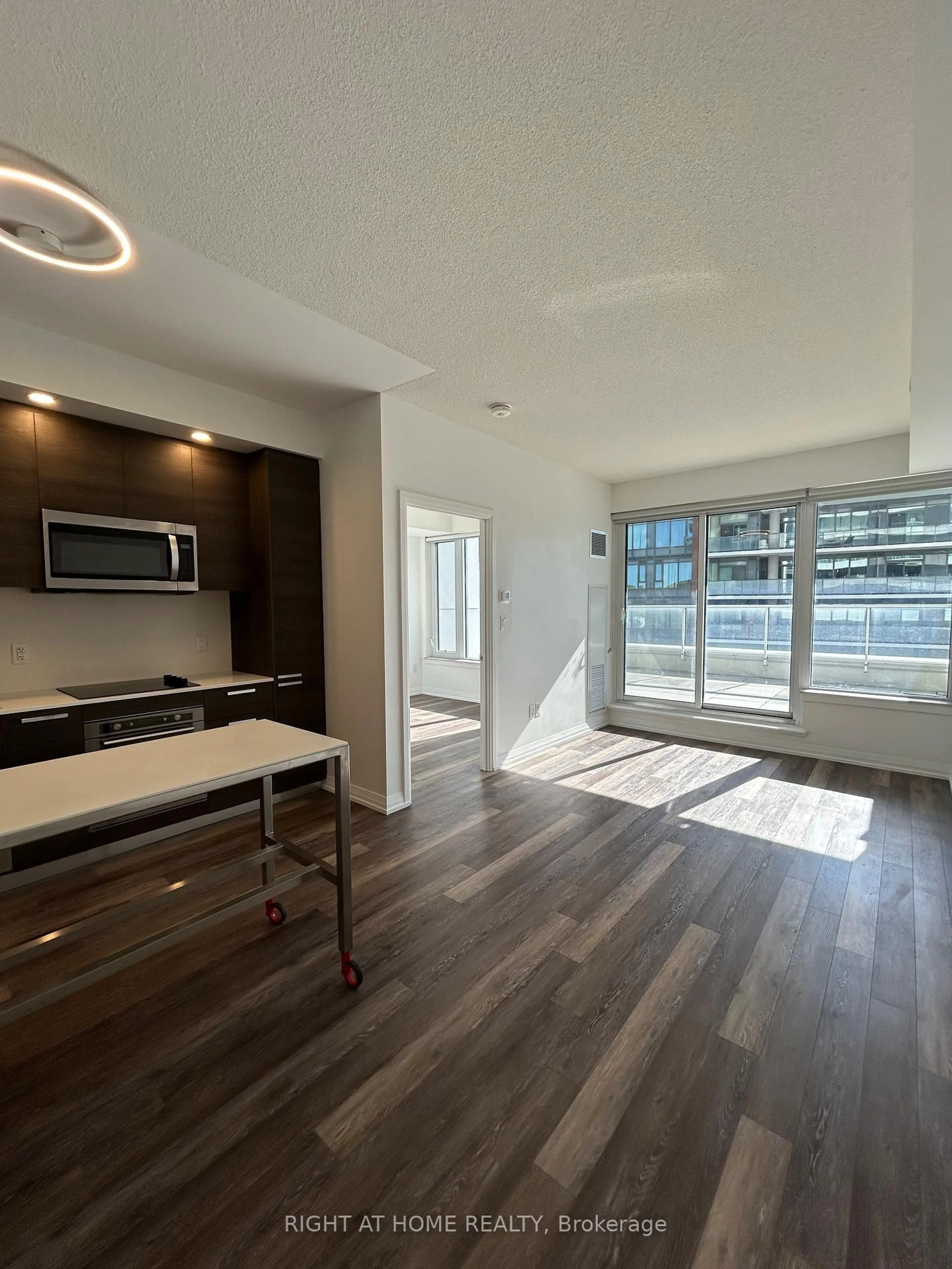 A pic of a room for 75 Canterbury Pl #308, Toronto Ontario M2N 0L2