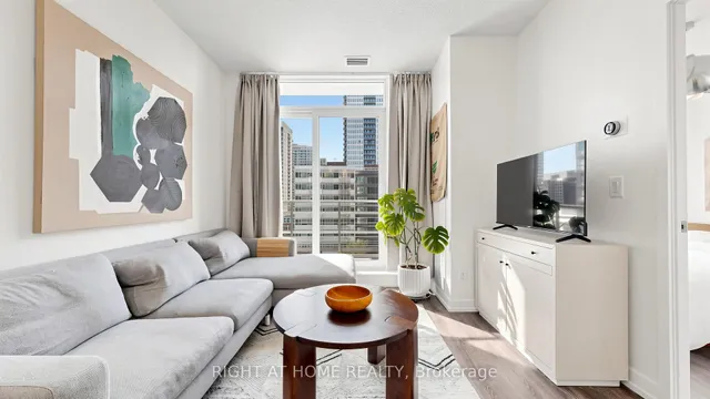 200 Sackville St #714, Toronto 3