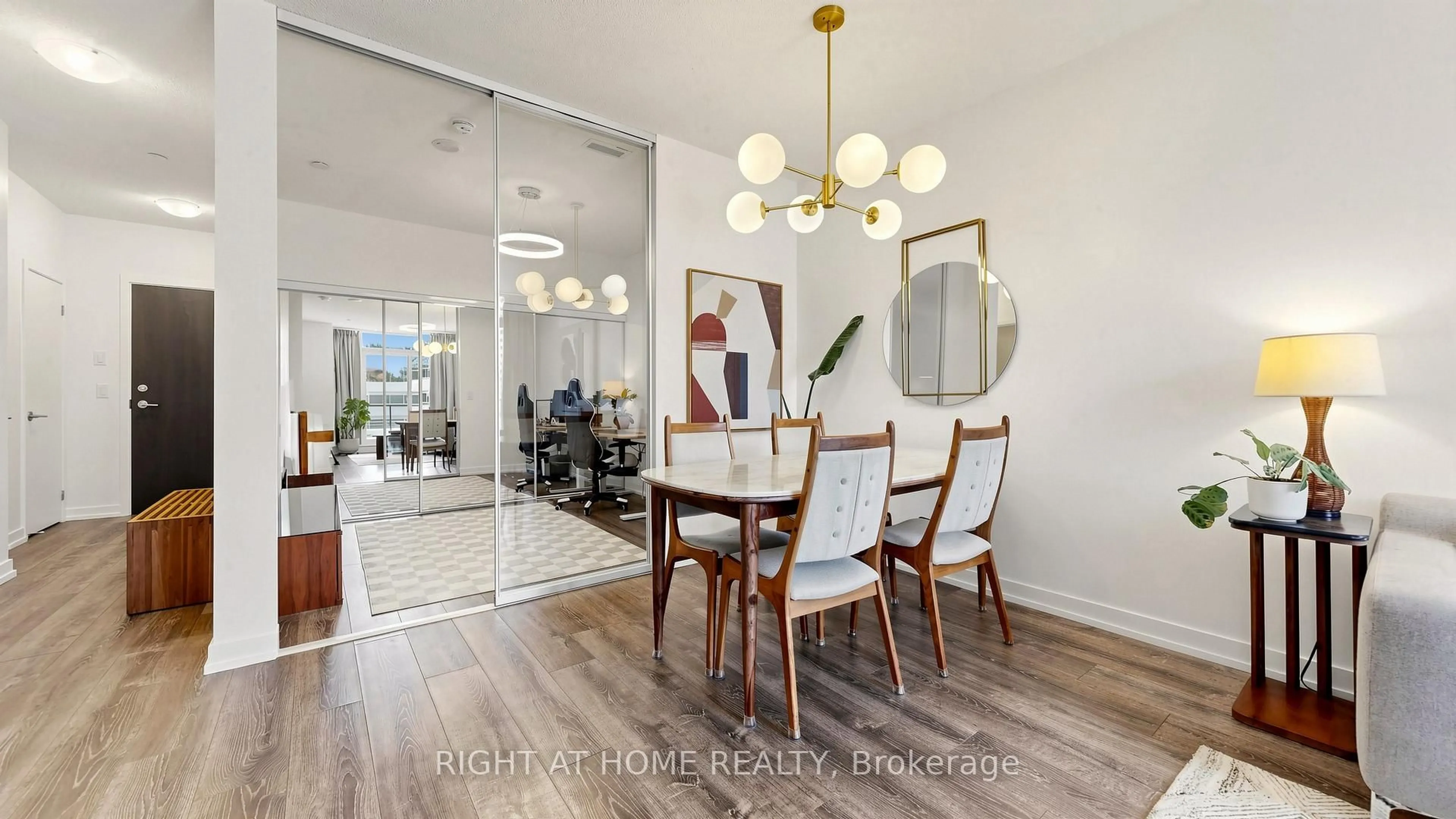 Dining room, unknown for 200 Sackville St #714, Toronto Ontario M5A 0C4