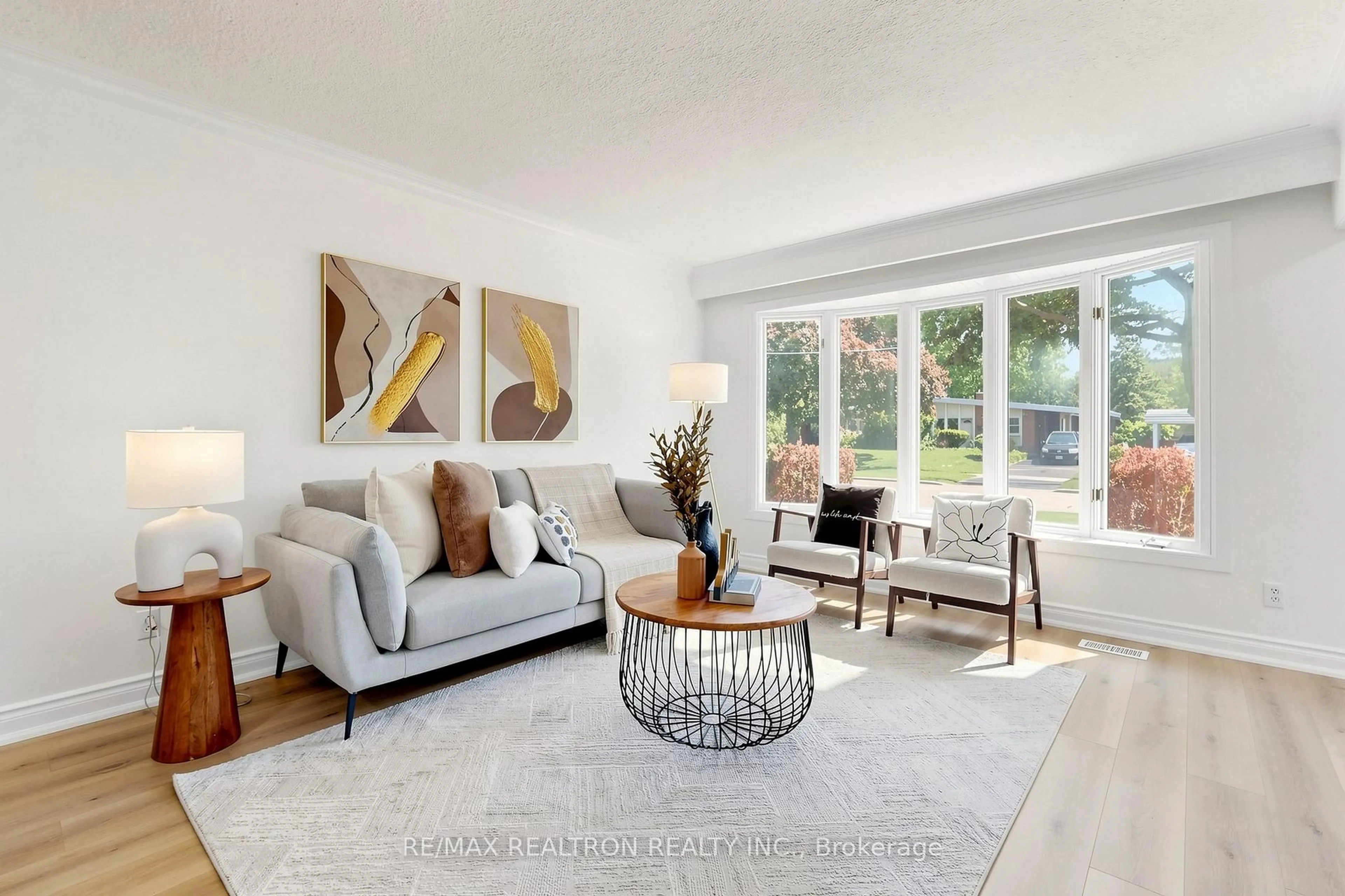 Living room with furniture, unknown for 20 Doonaree Dr, Toronto Ontario M3A 1M4