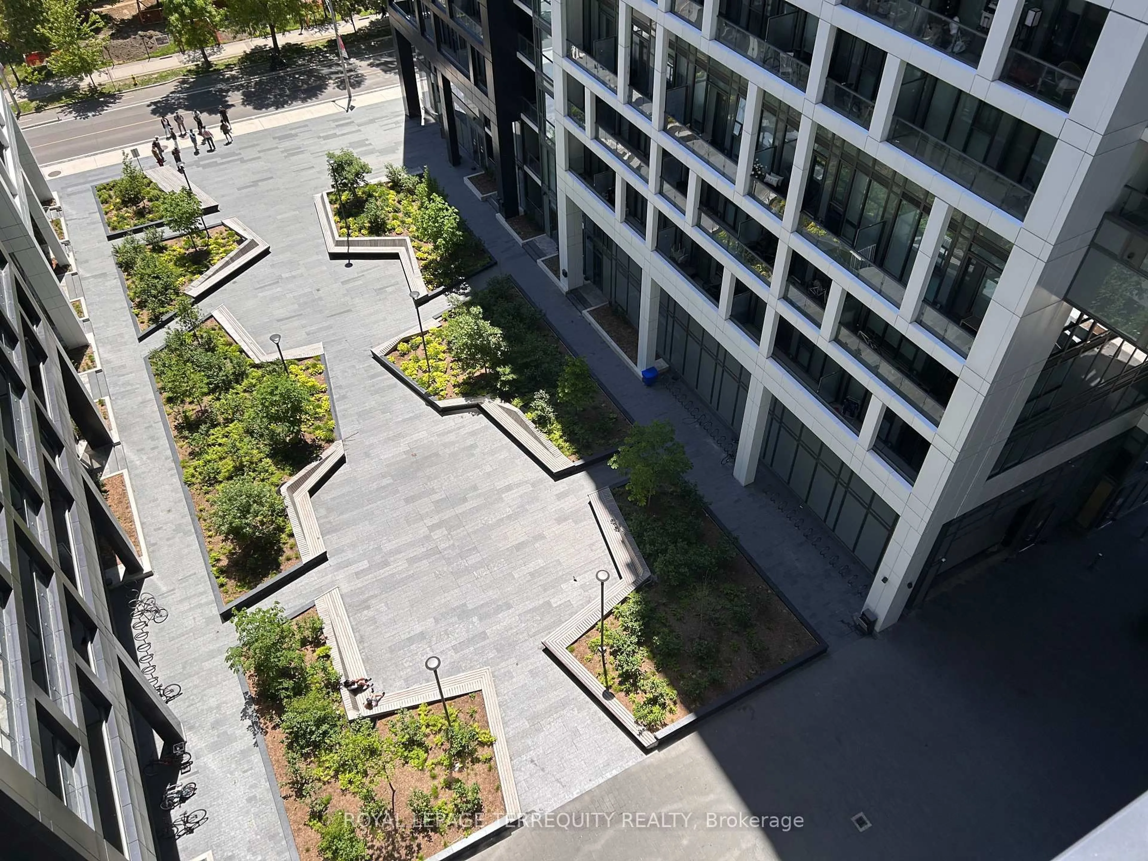 A pic from outside/outdoor area/front of a property/back of a property/a pic from drone, city buildings view from balcony for 135 Lower Sherbourne St #936, Toronto Ontario M5A 1Y4