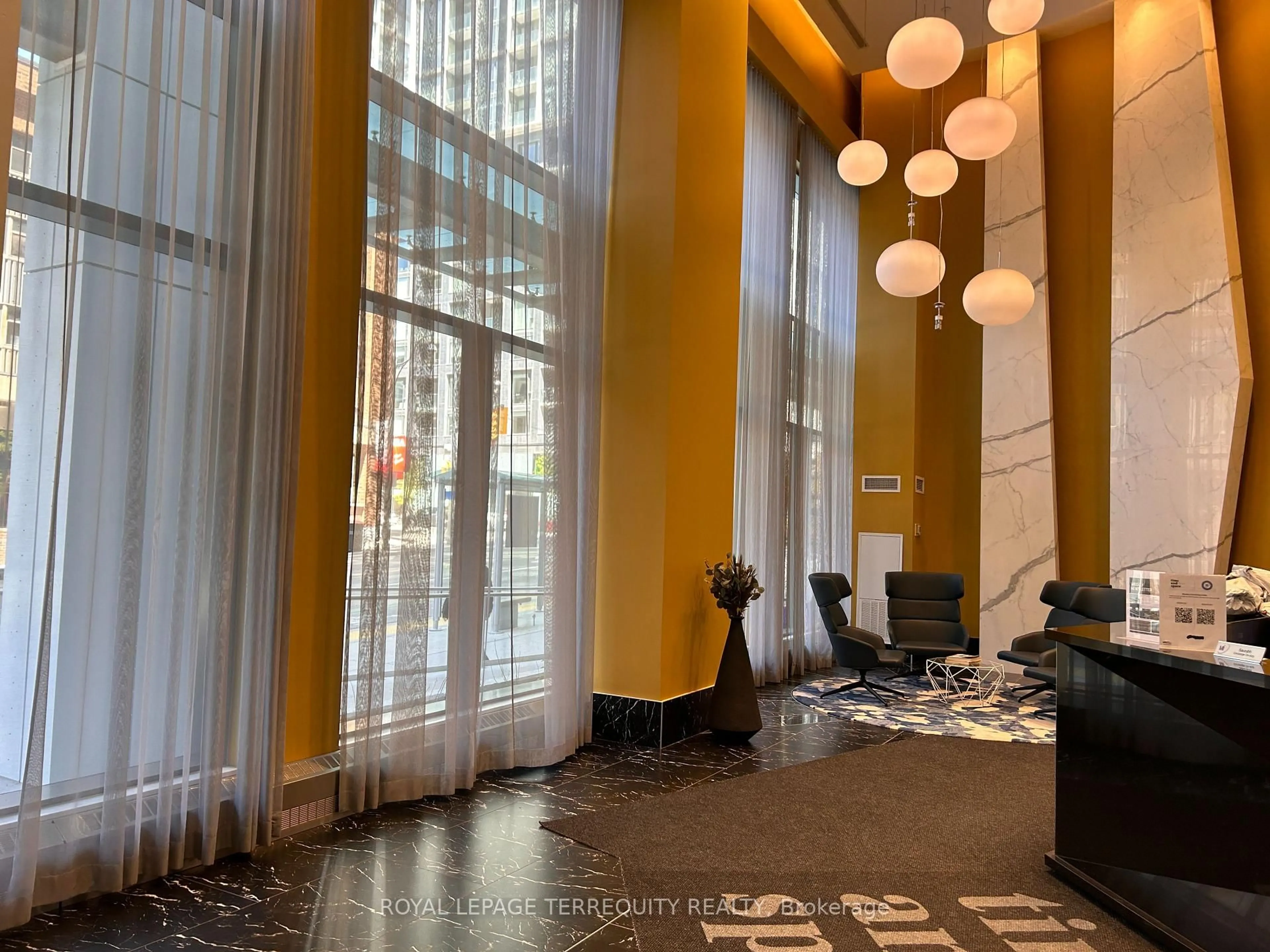 Lobby for 135 Lower Sherbourne St #936, Toronto Ontario M5A 1Y4