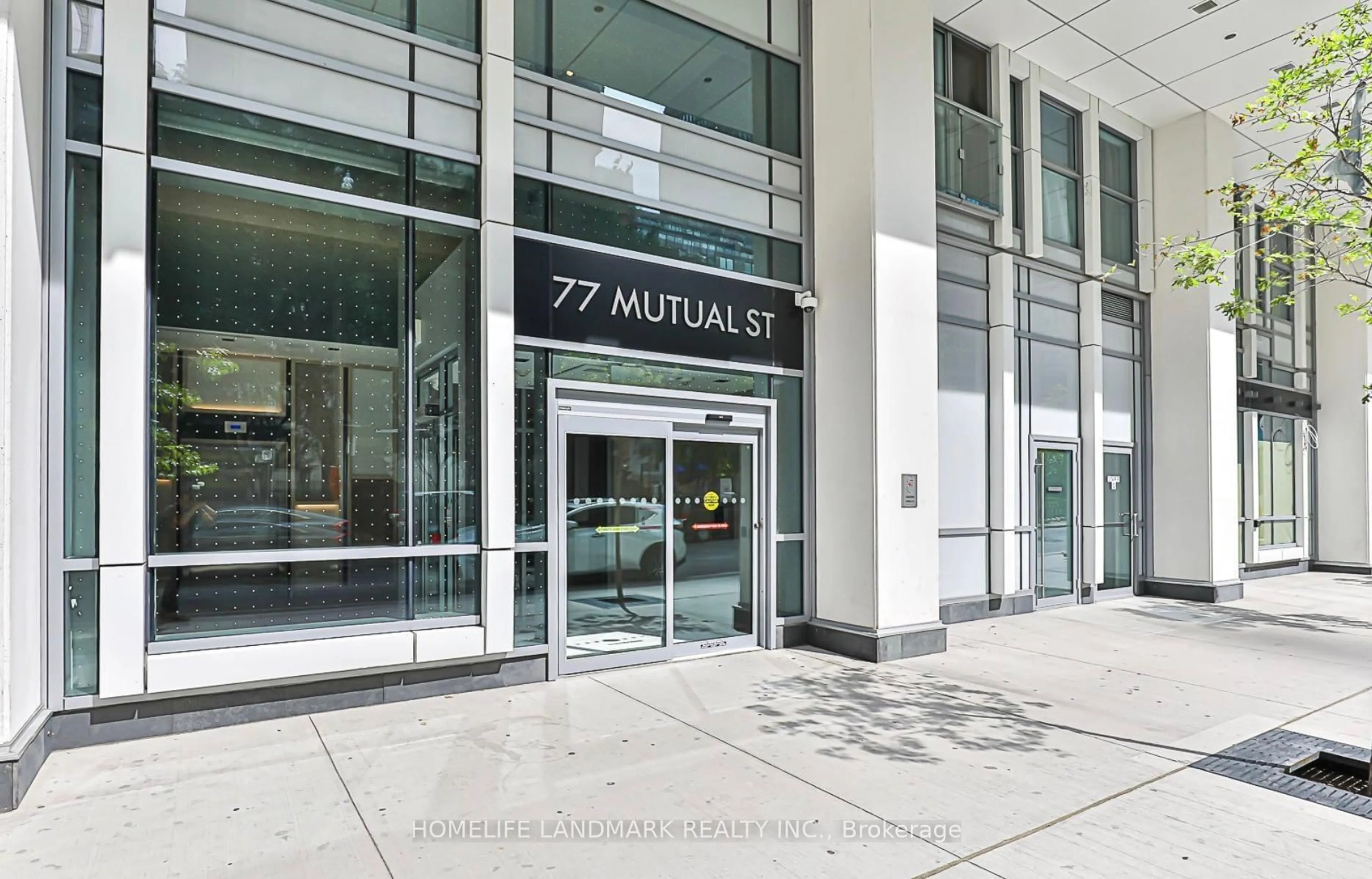 Indoor foyer for 77 Mutual St #2303, Toronto Ontario M5B 0B9