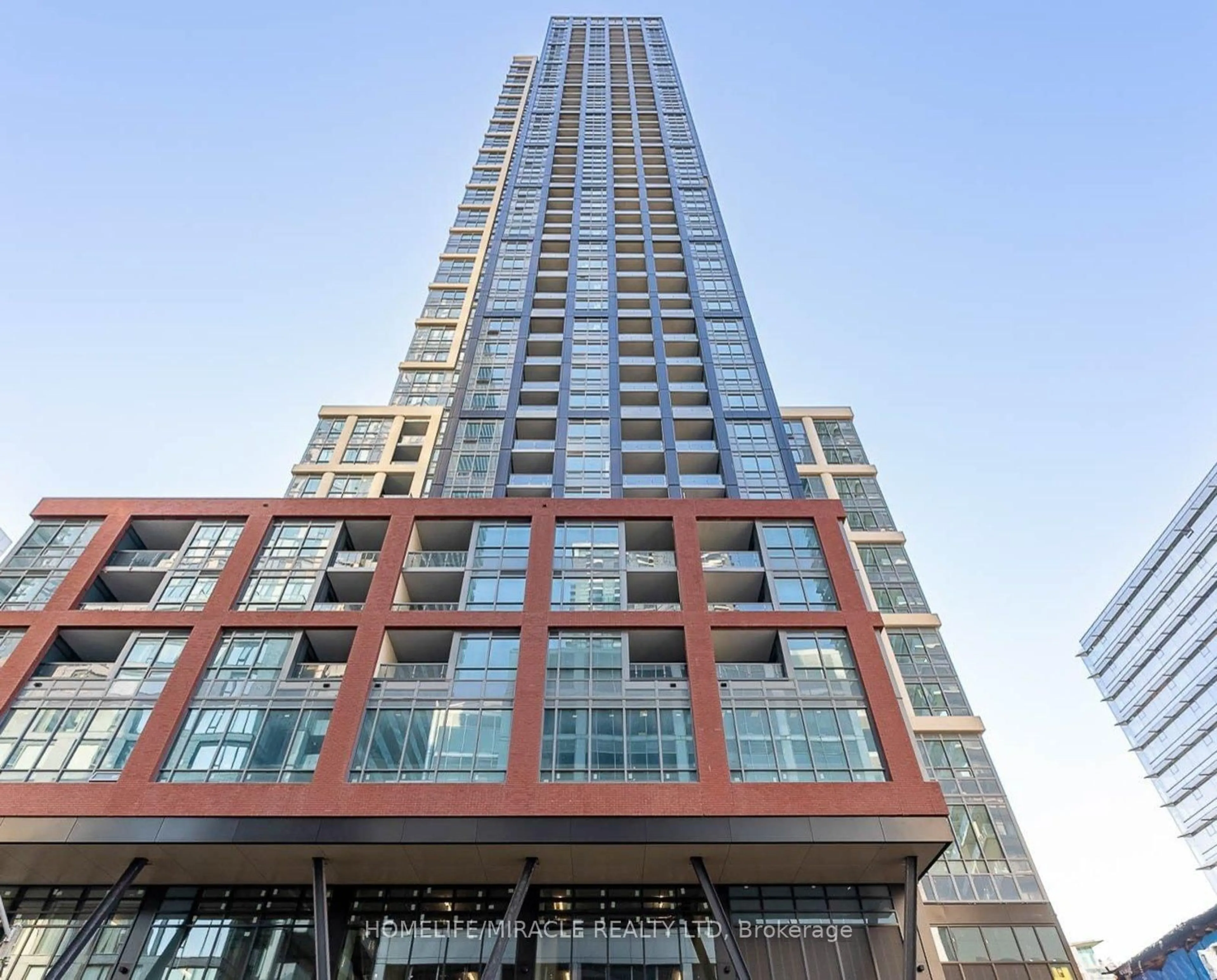 Indoor foyer for 108 Peter St #1322, Toronto Ontario M5V 2G7