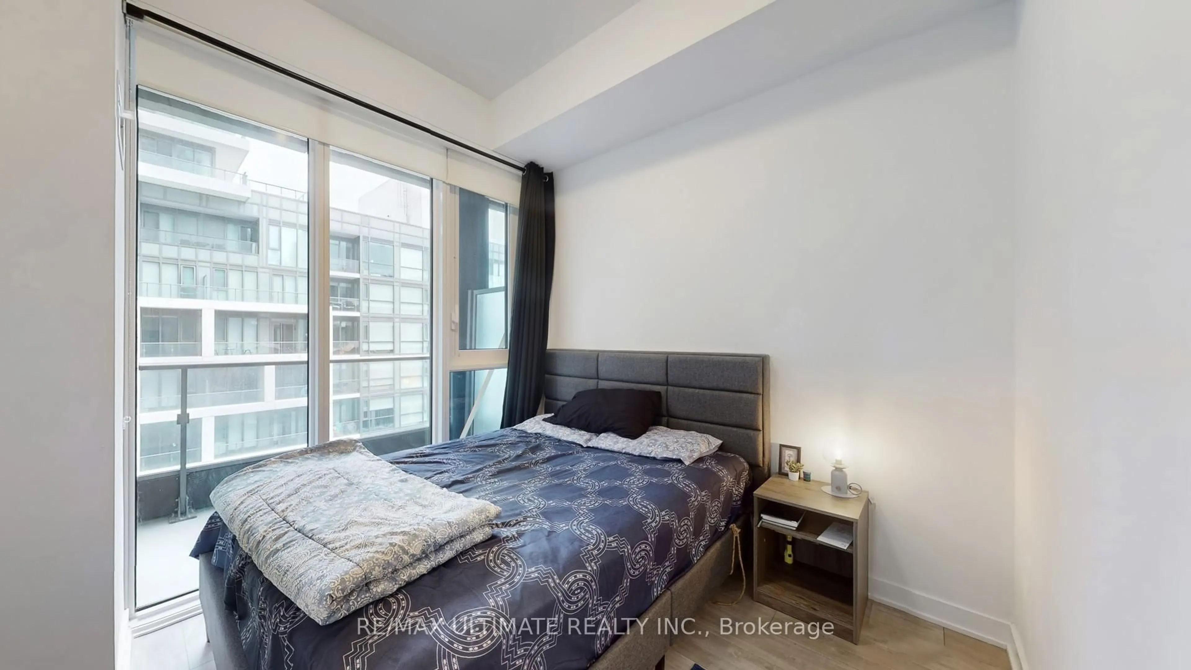 Bedroom with bed, wood/laminate floor for 135 Lower Sherbourne St #1740, Toronto Ontario M5A 1Y4