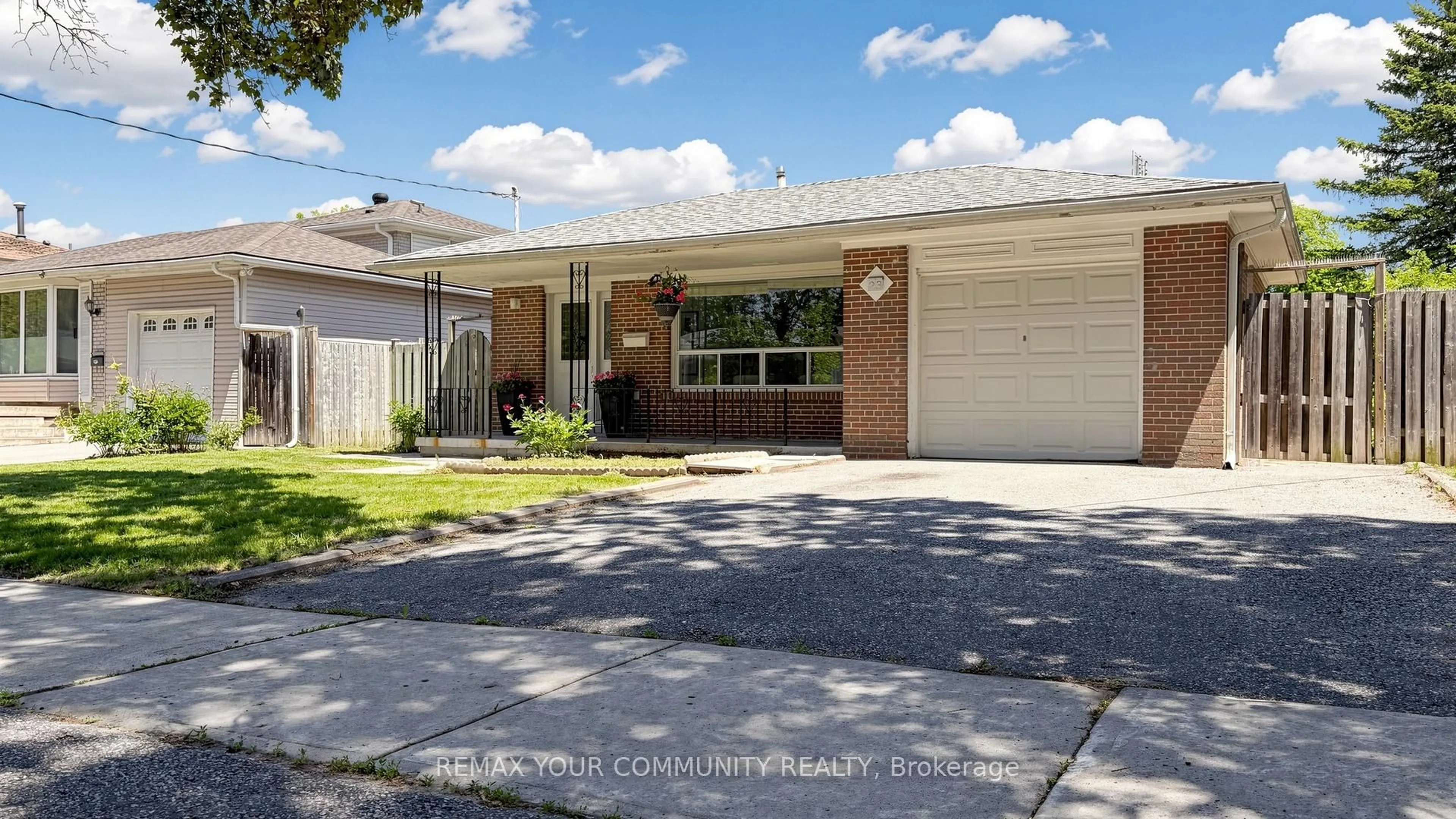 Unknown for 23 Lesgay Cres, Toronto Ontario M2J 2H9