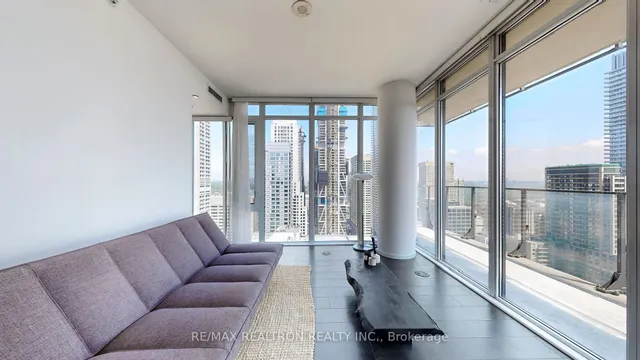 75 St Nicholas St #3208, Toronto 5