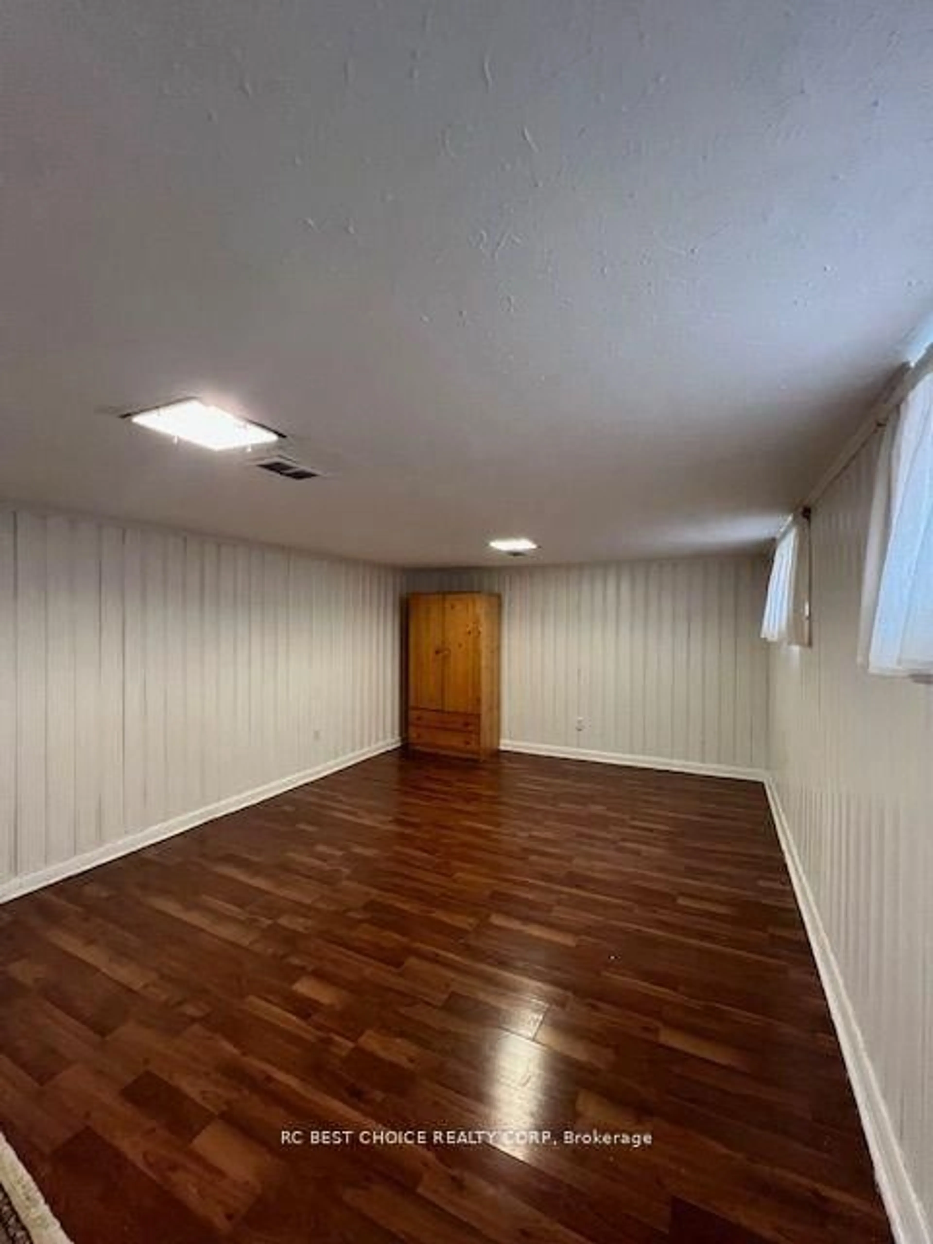 A pic of a room for 173 Poyntz Ave, Toronto Ontario M2N 1J5
