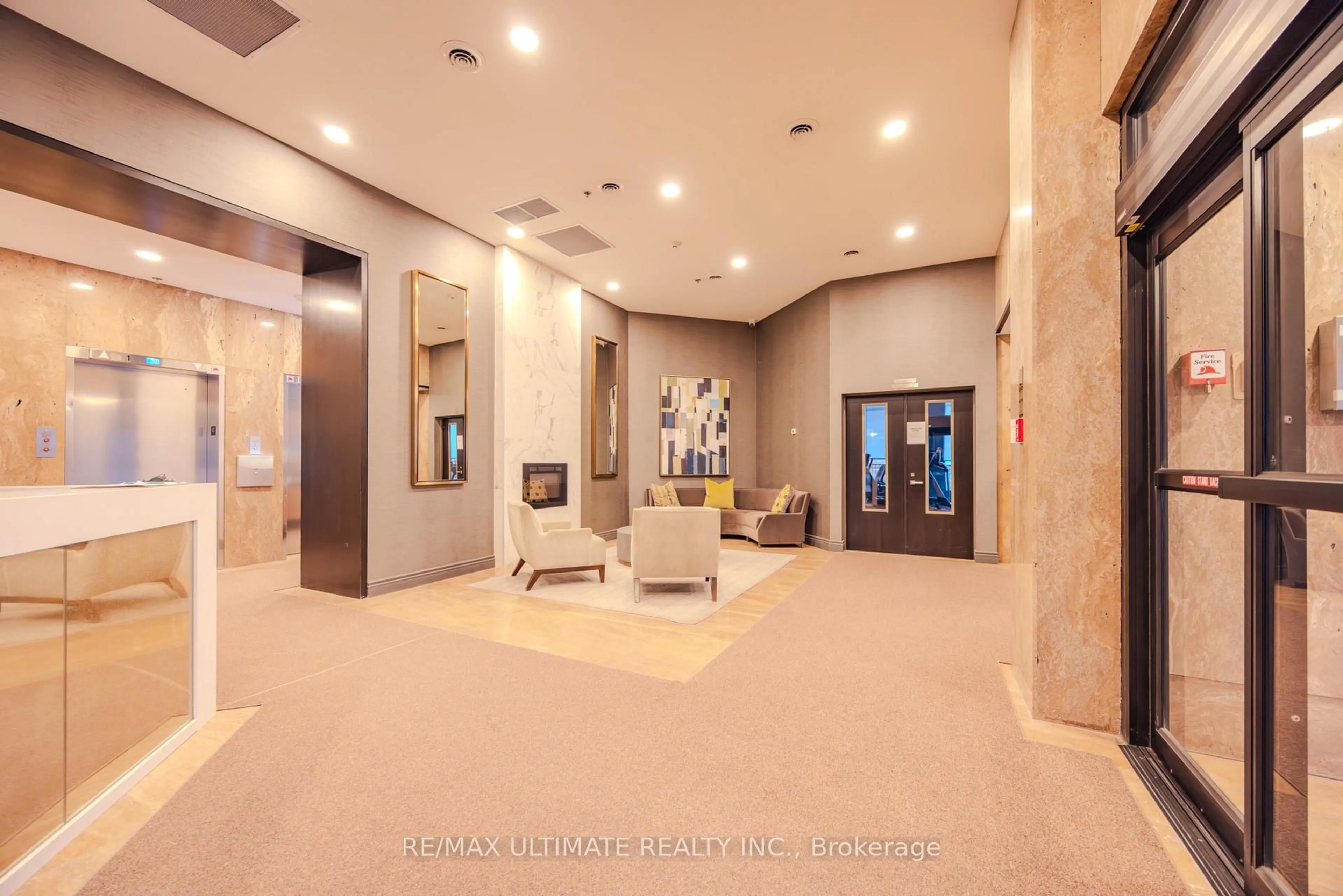 Indoor foyer for 240 Heath St #201, Toronto Ontario M5P 3L5