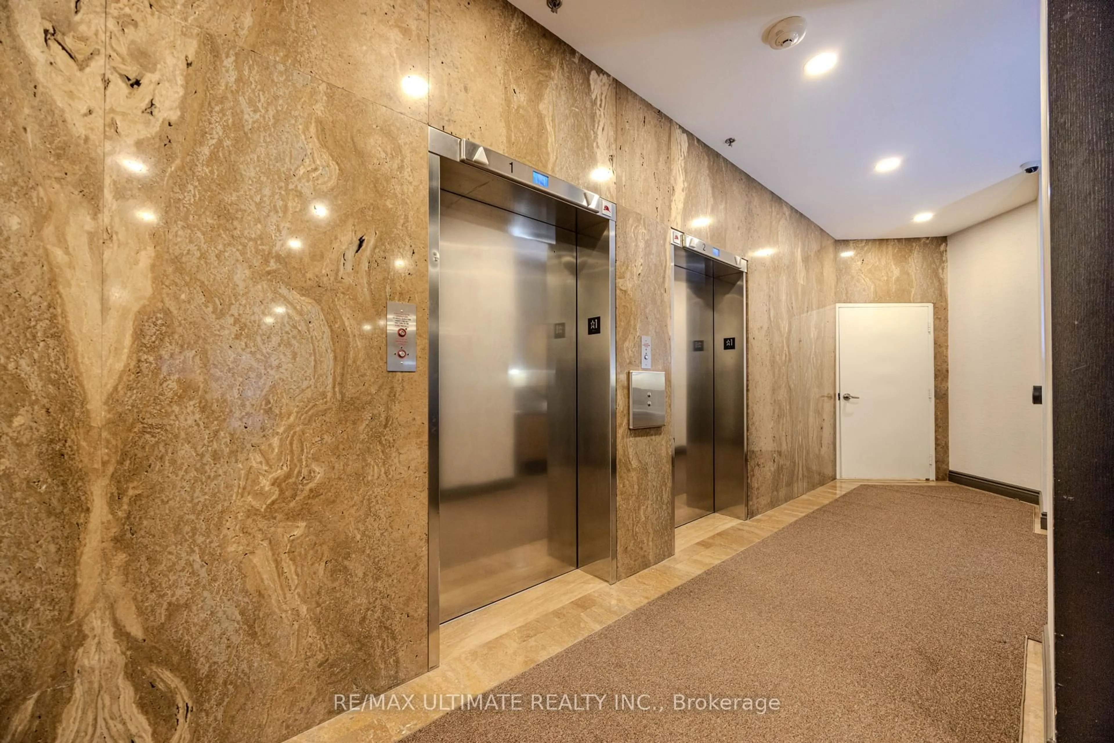 Indoor foyer for 240 Heath St #201, Toronto Ontario M5P 3L5