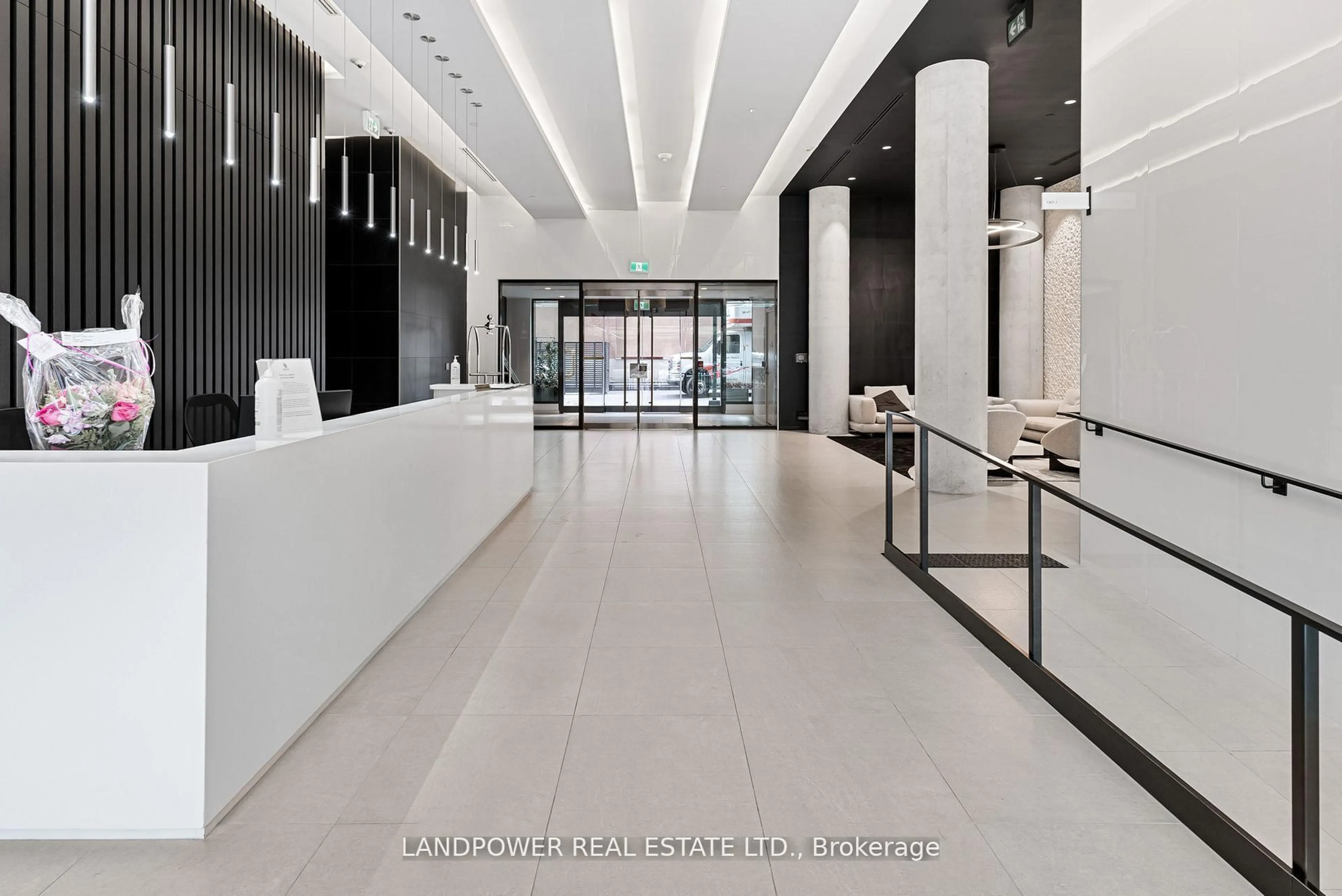 Lobby for 158 Front St #1620, Toronto Ontario M5A 0K9