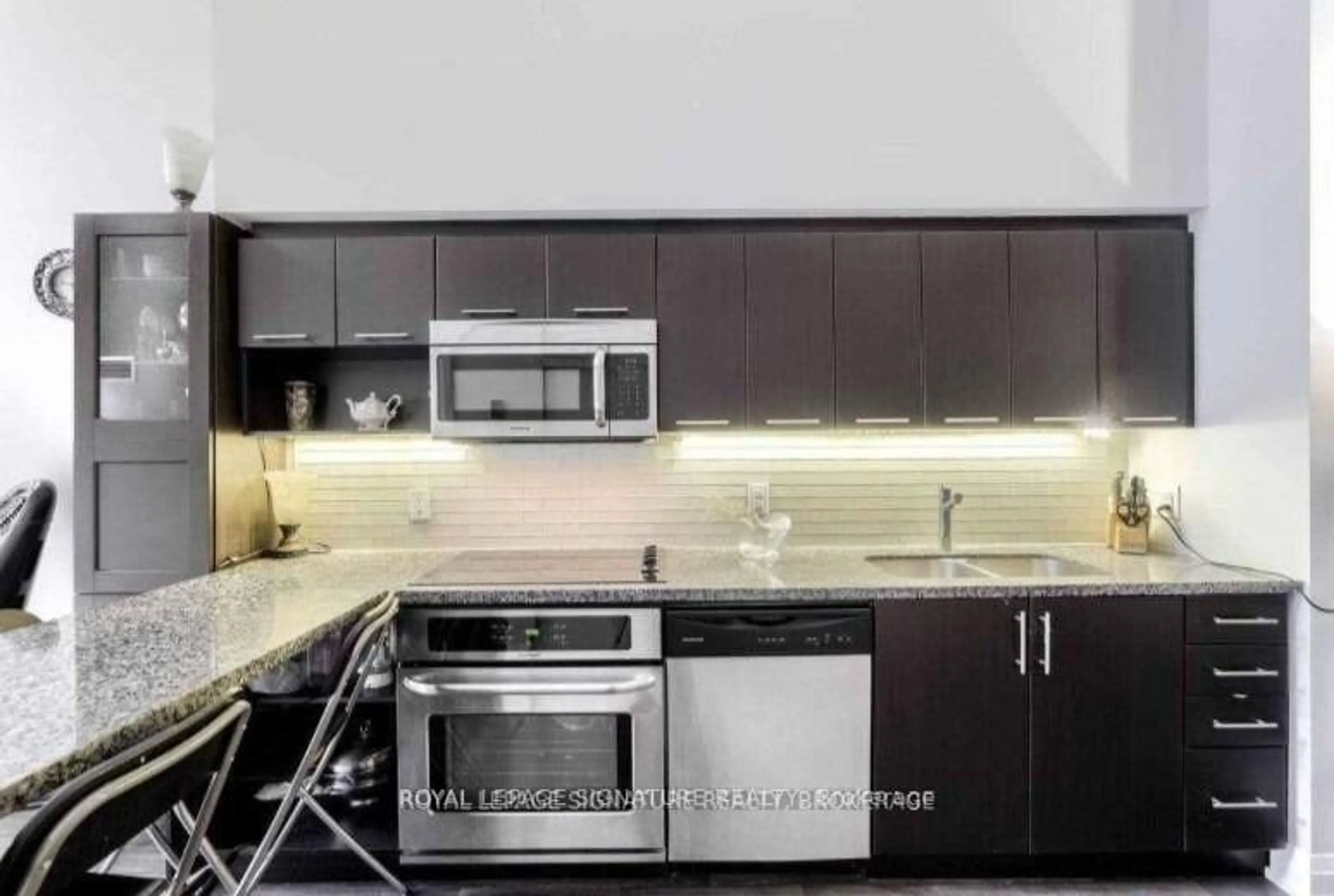 Standard kitchen, unknown for 555 Wilson Ave #E103, Toronto Ontario M3H 5Y6