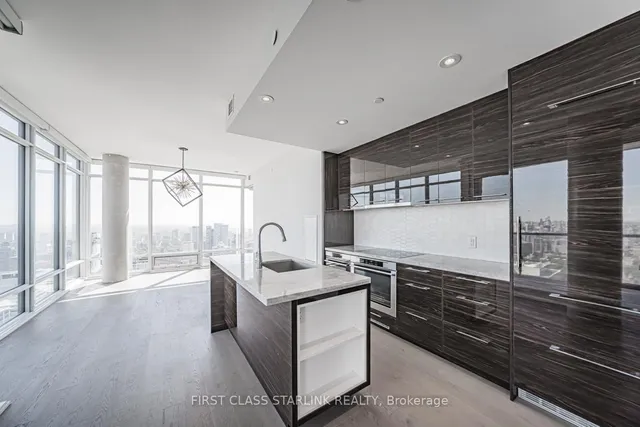 488 University Ave #4802, Toronto 2