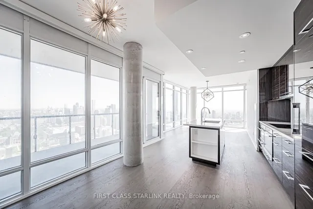 488 University Ave #4802, Toronto 3